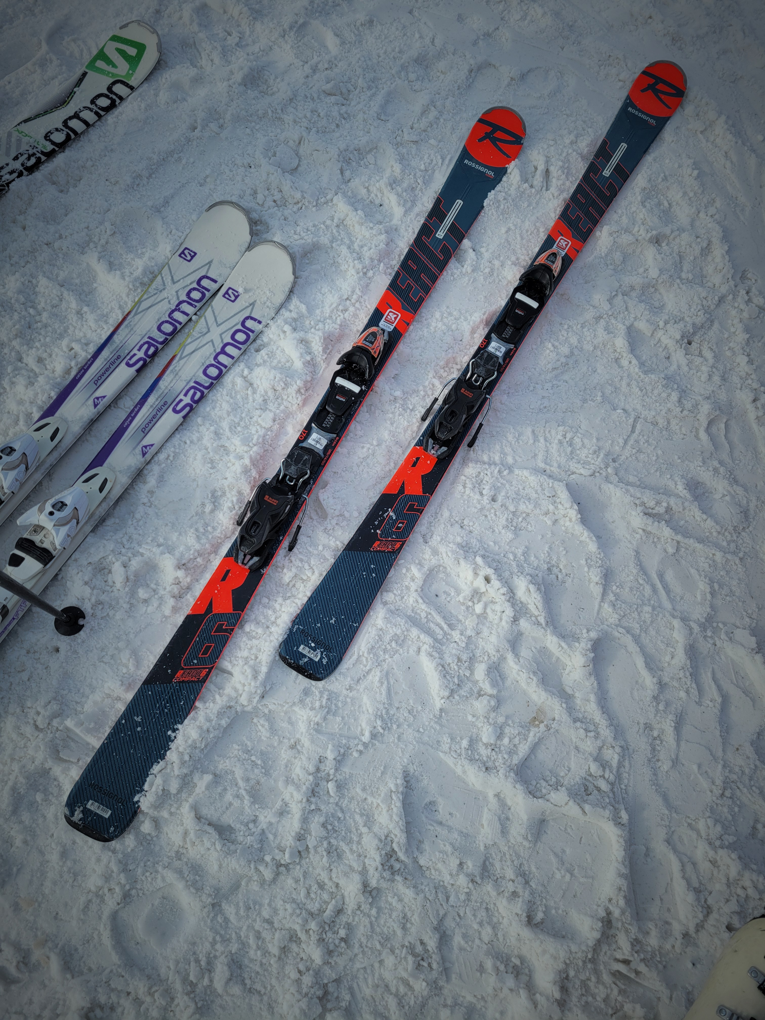 Отдельная тема - культура катания. Про правила поведения на склонах бОльшинство катающихся ни разу не слышало, техники тоже нет, т.к. есть смелость, отвага и бооольшое желание.