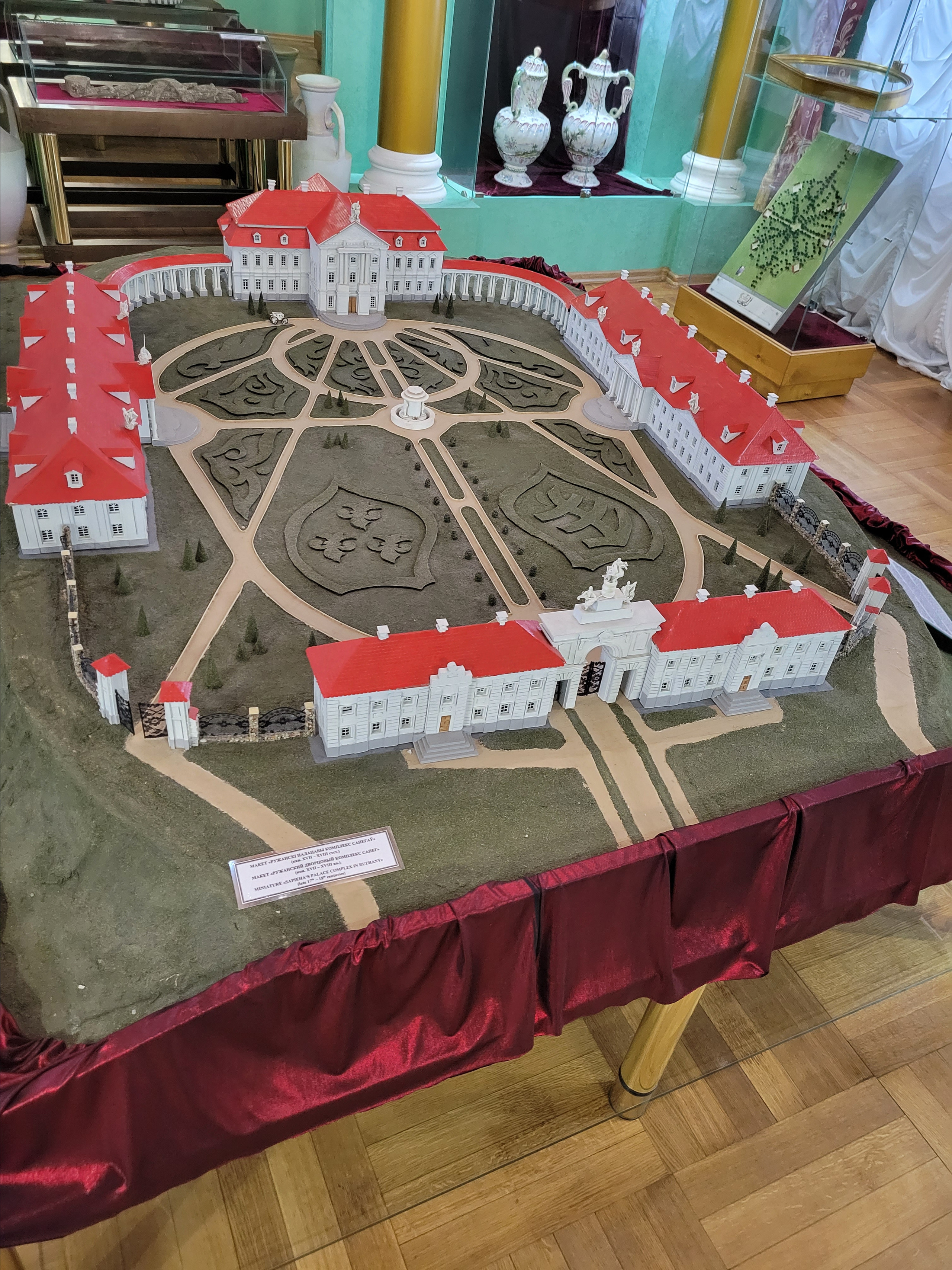 Утром отправились по замкам и в Минск.