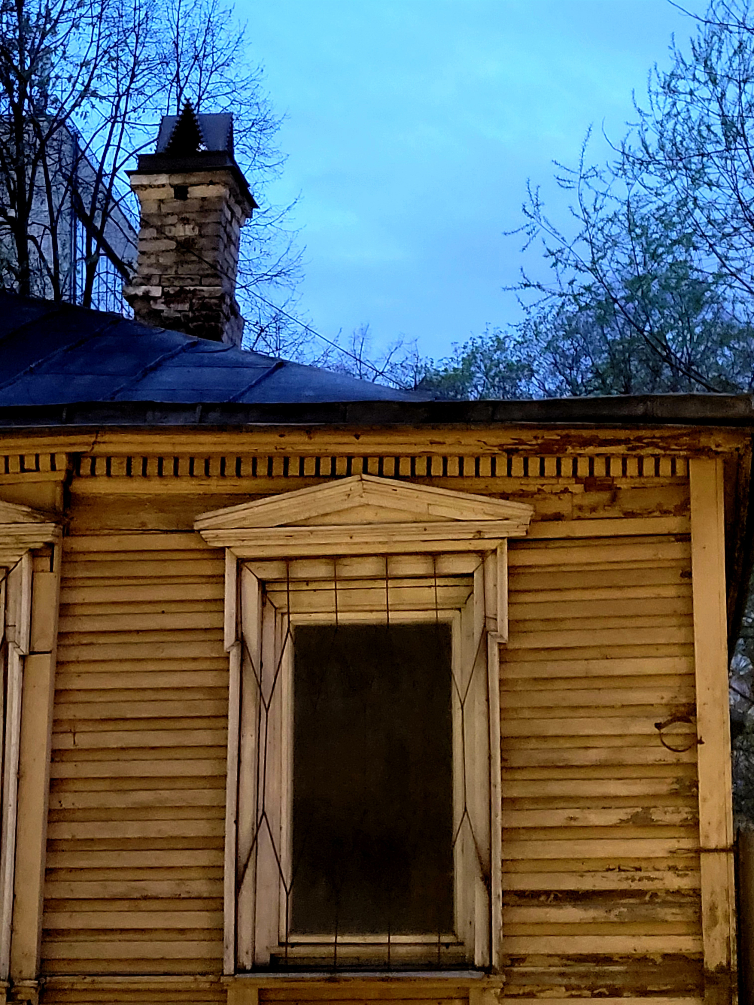 Неспешно гулять, рассматривая дома