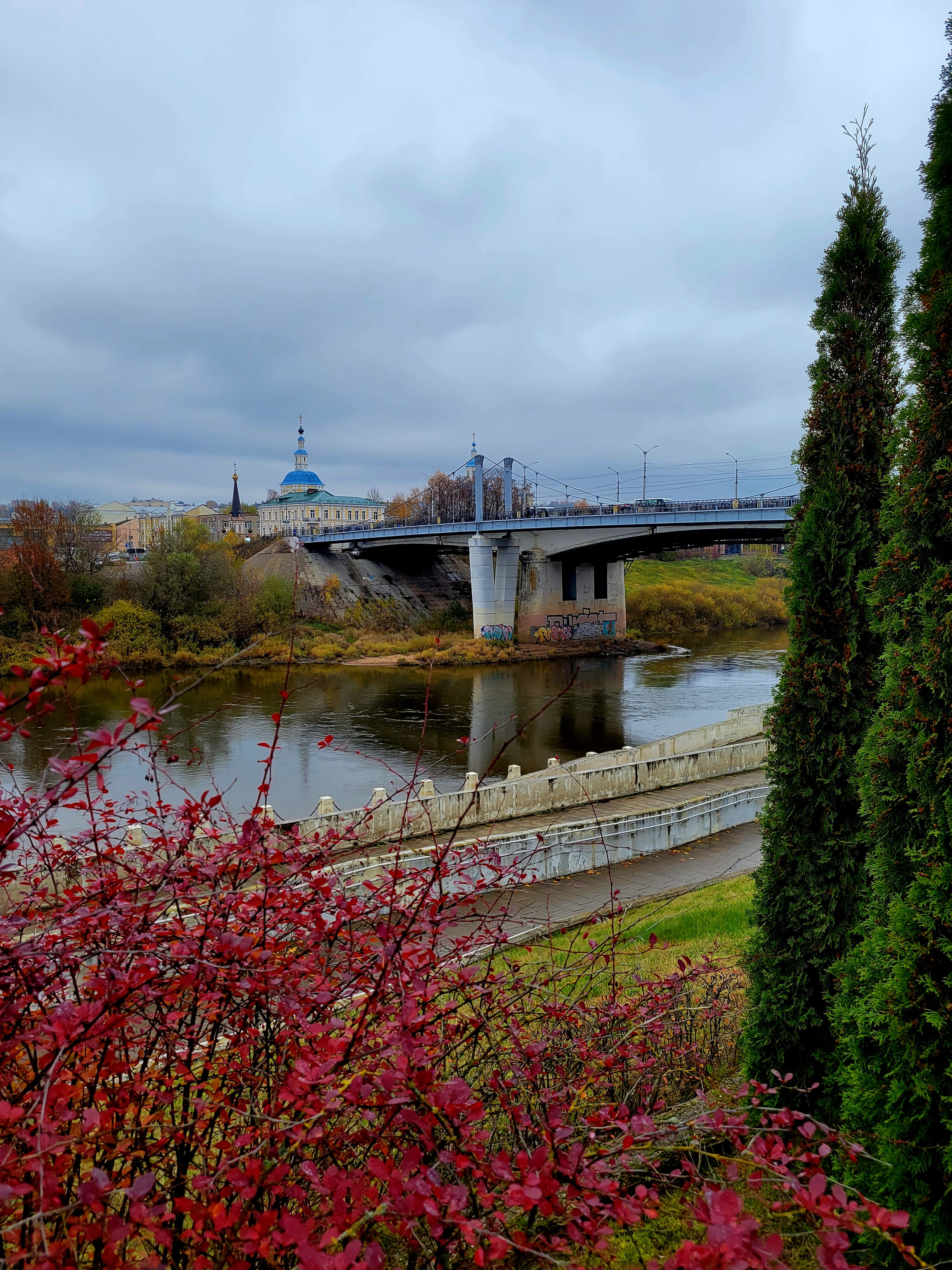 Dnipro in Smolensk is a small river