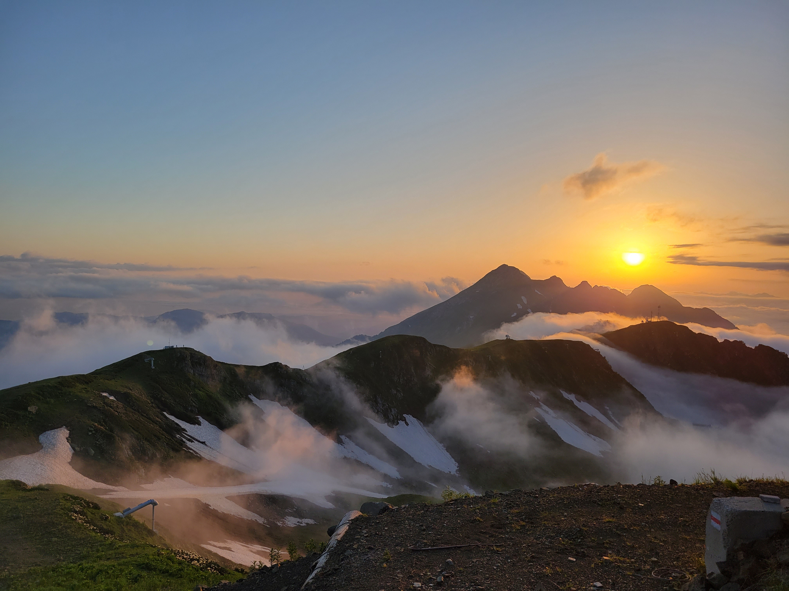 Eerybody this day went to mountains