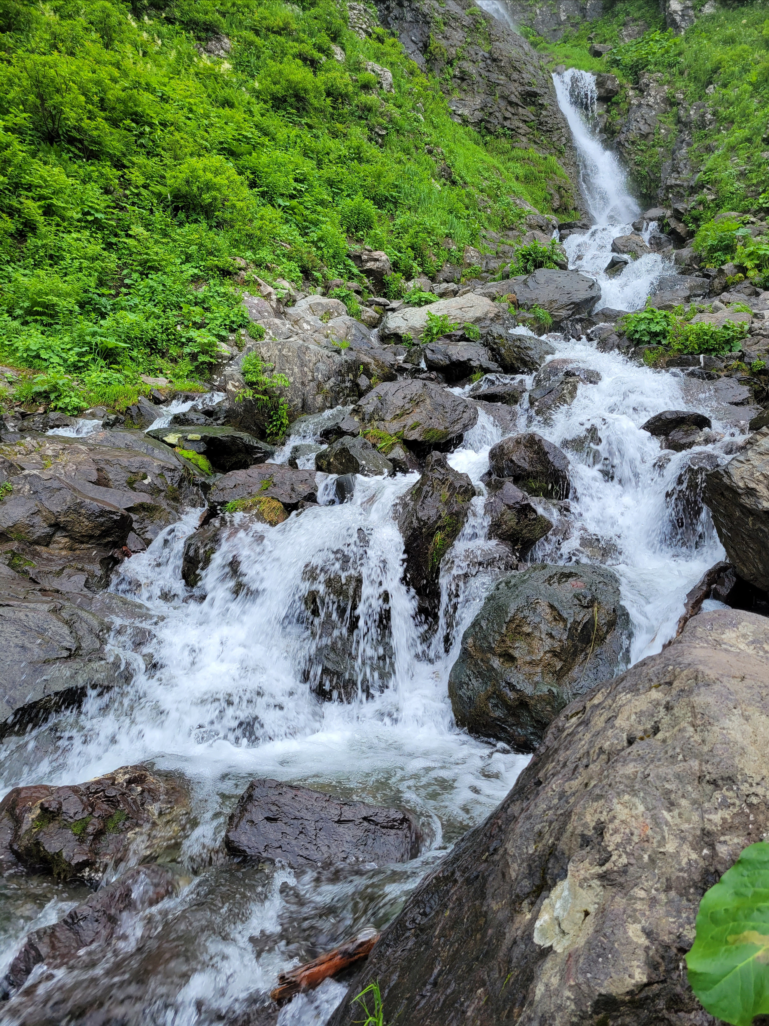 Waterfalls are also there