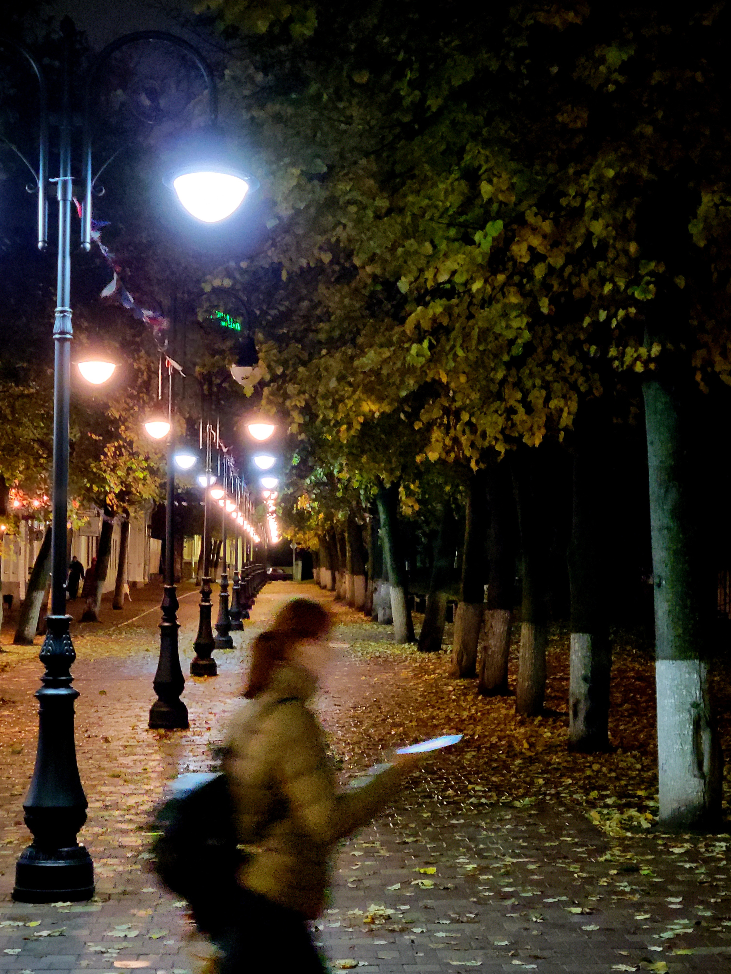 Тихо, малолюдно