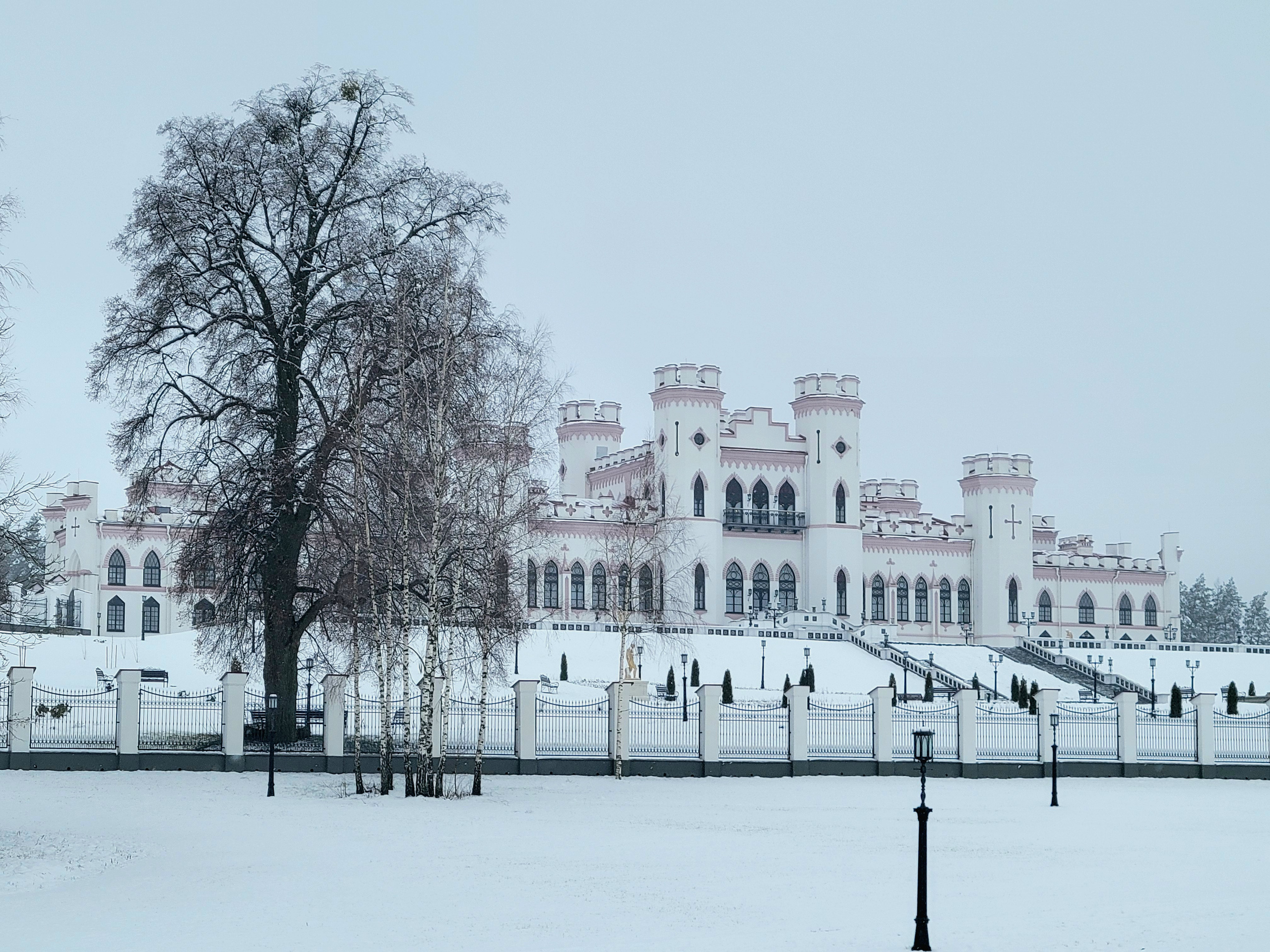 Следующий замок в 20 мин в деревне Коссово