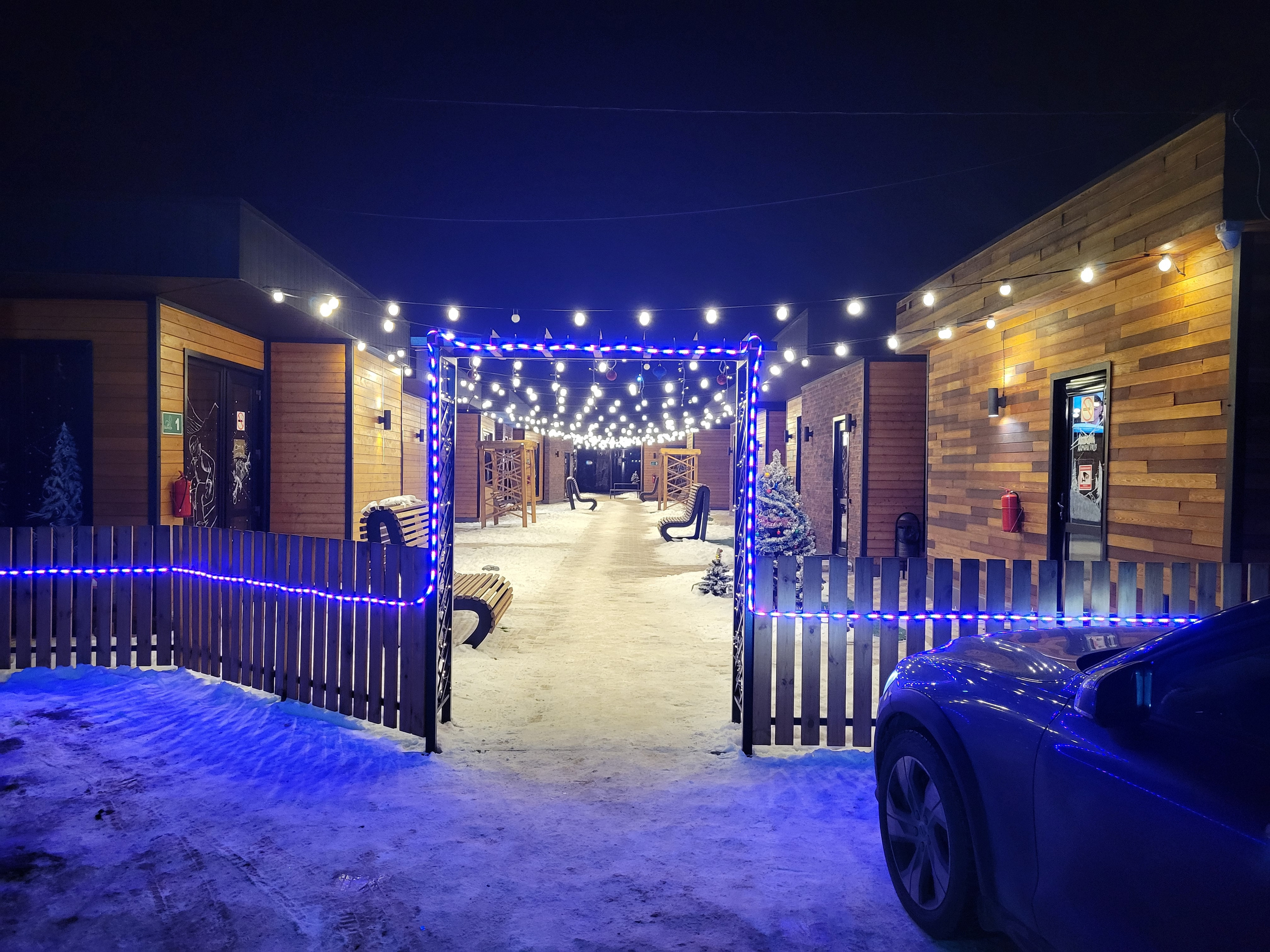 Отель "Вилла Борвиль". Ряд уютных домиков, с отличным ремонтом и всеми удобствами