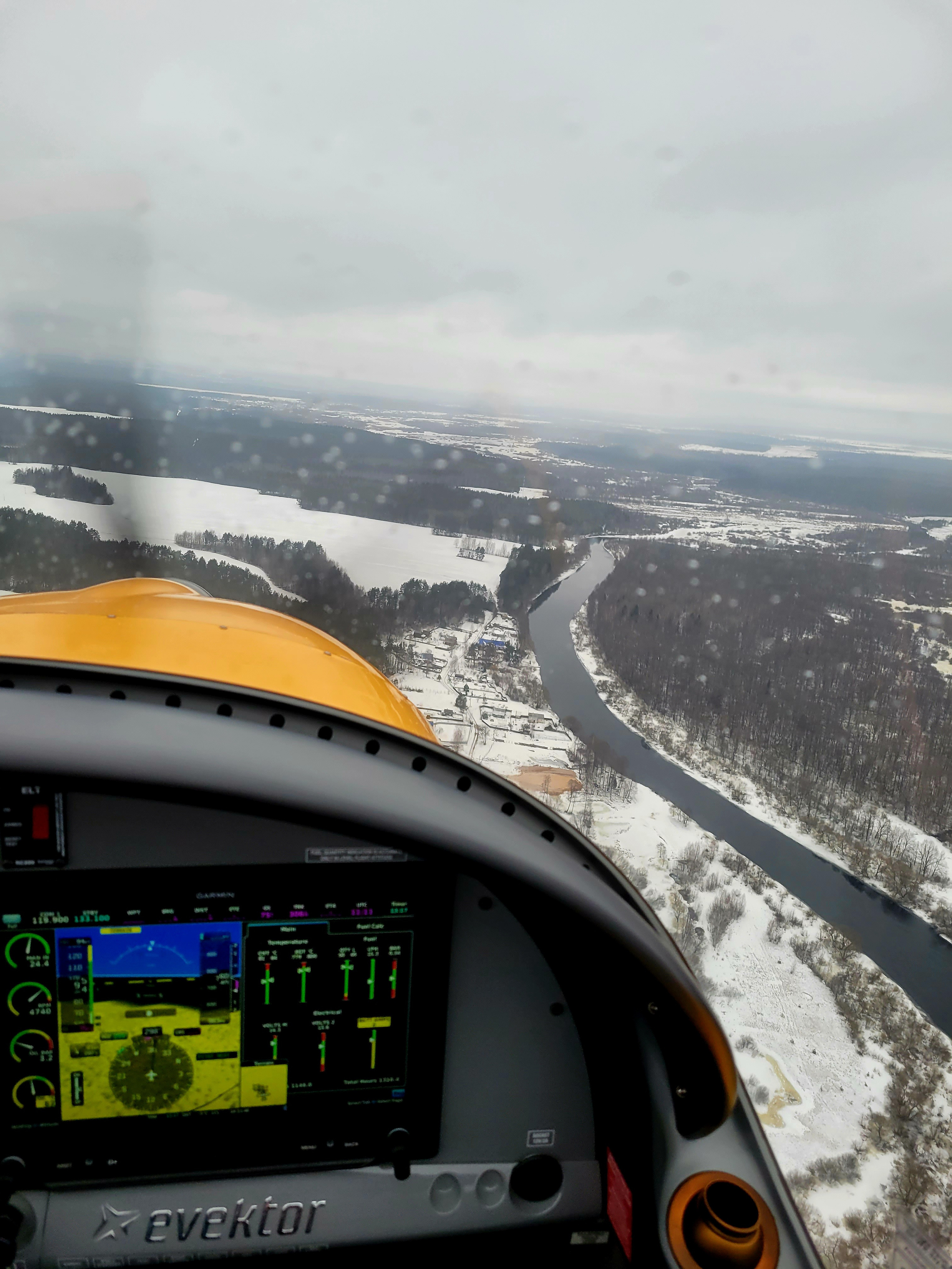 По дороге домой заехали на аэродром Сивица под Борисовом (70 км от Минска)