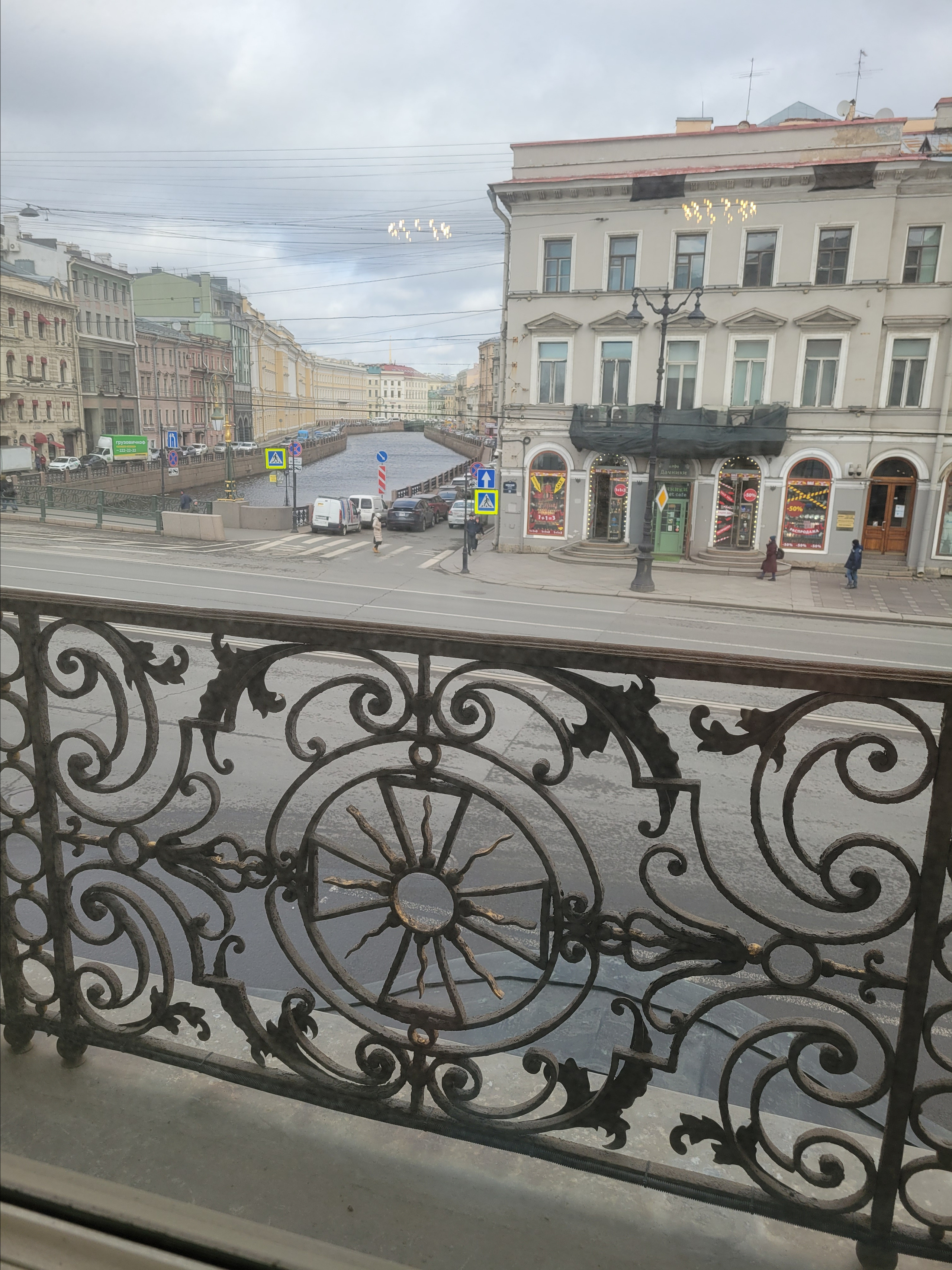 Невский и р.Мойка