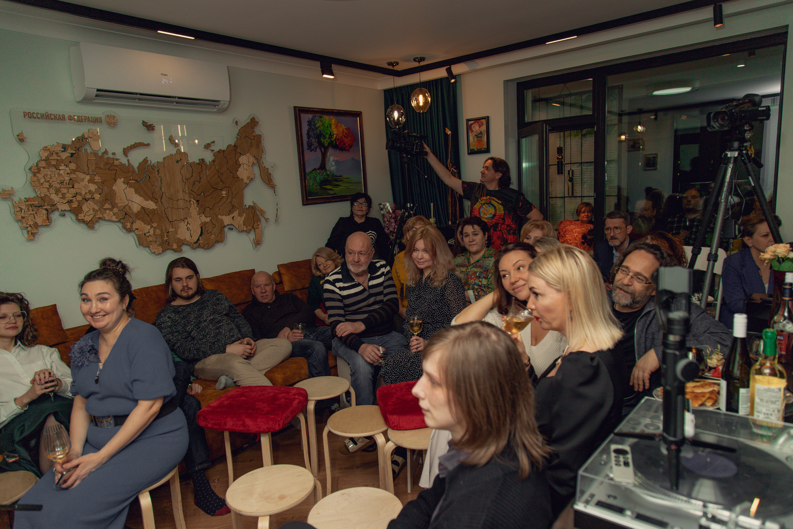 Квартирник с Тимуром Ведерниковым, Натальей Кучер и Екатериной Котёночкиной. Фотограф в Москве и Московской области