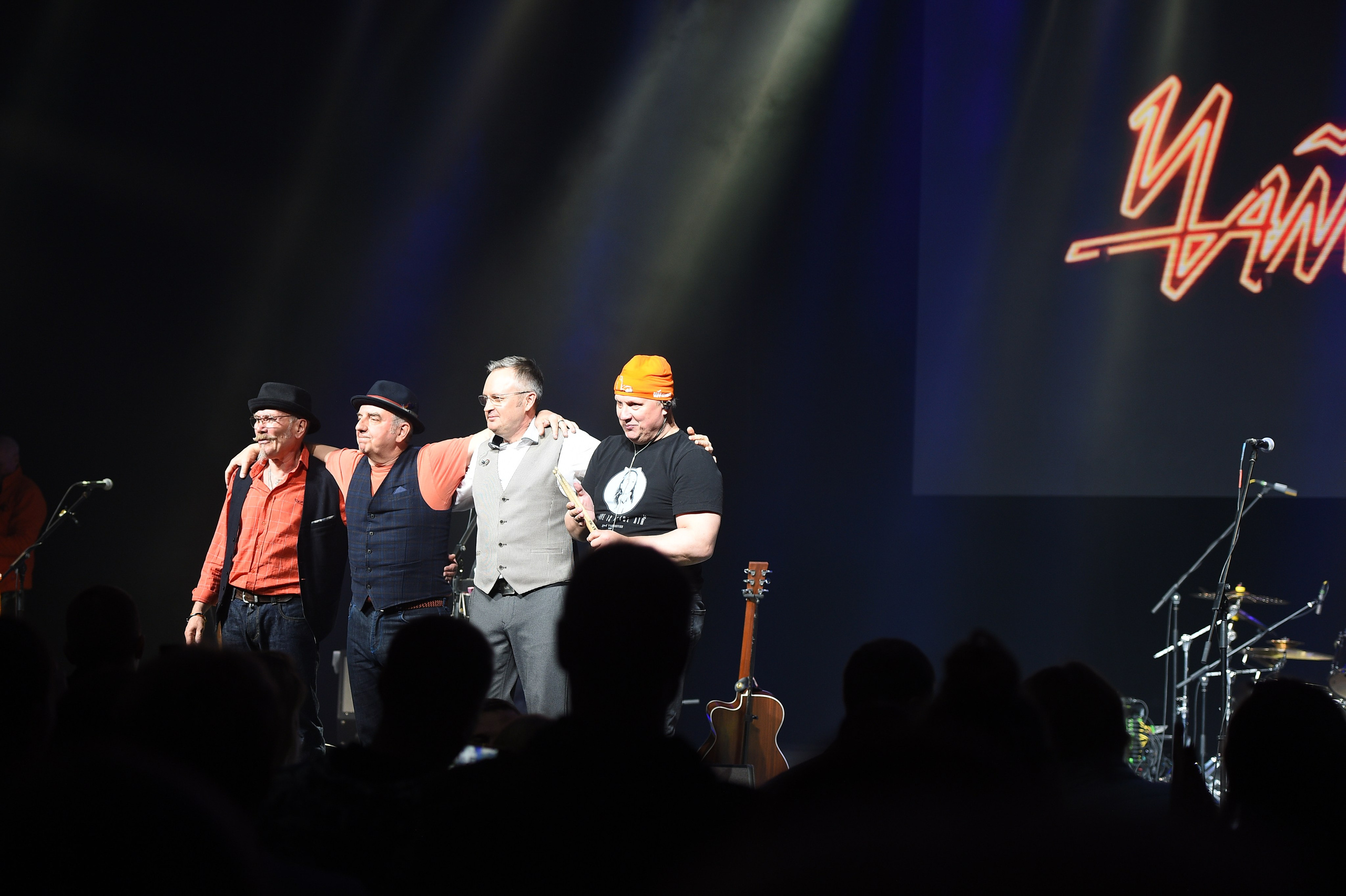 Концерт группы Чайф. Ижевск. 22.05.2022. Спортивный репортажный фотограф в Ижевске Сергей Мерзляков