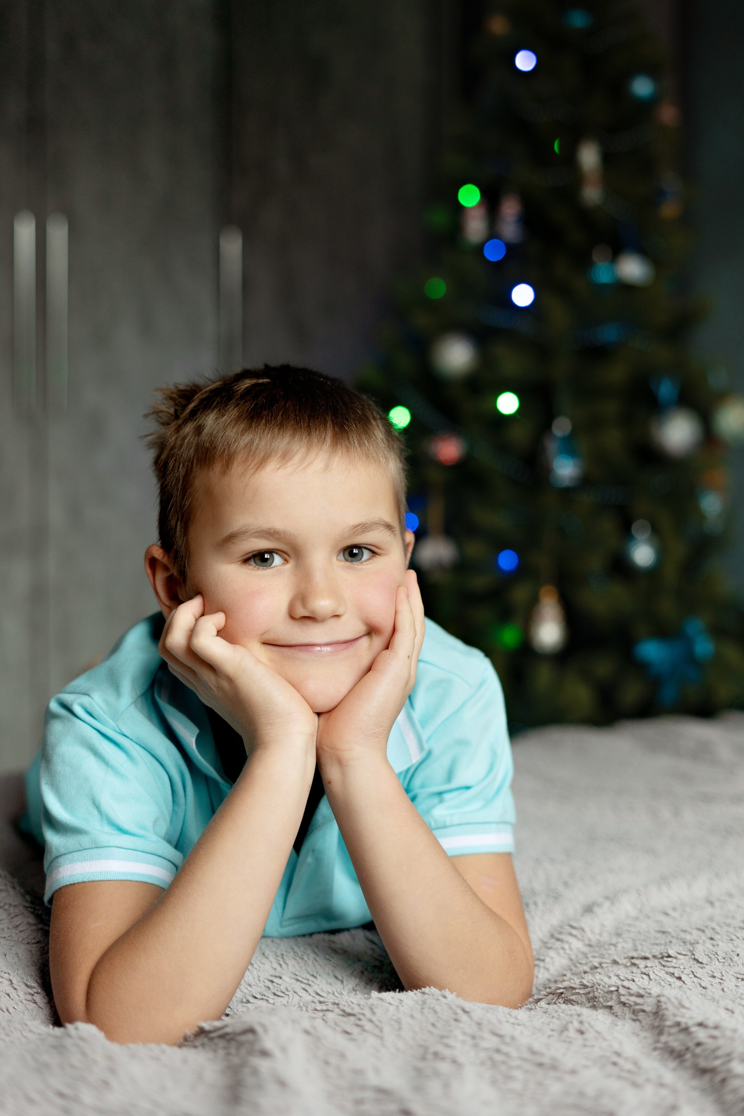 Новогодняя домашняя фотосессия (комната в квартире 14 кв.м). Семейный и детский фотограф в Москве Екатерина Офицерова