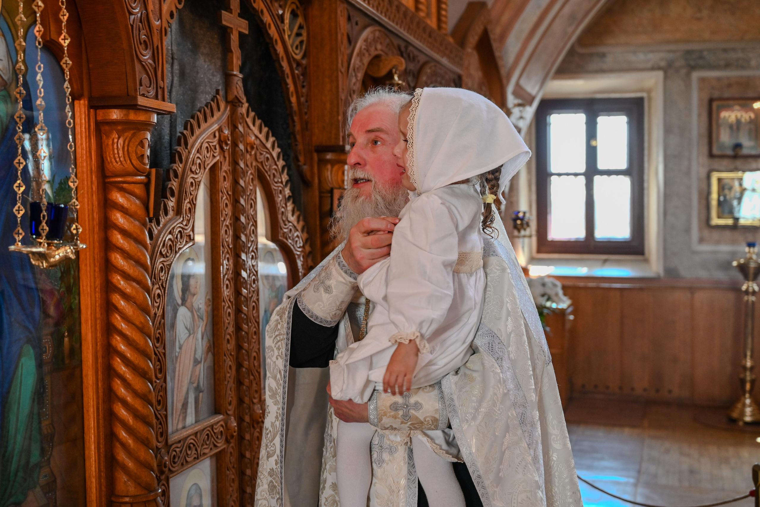 Крещение мама Анна. Семейный и детский фотограф Москва