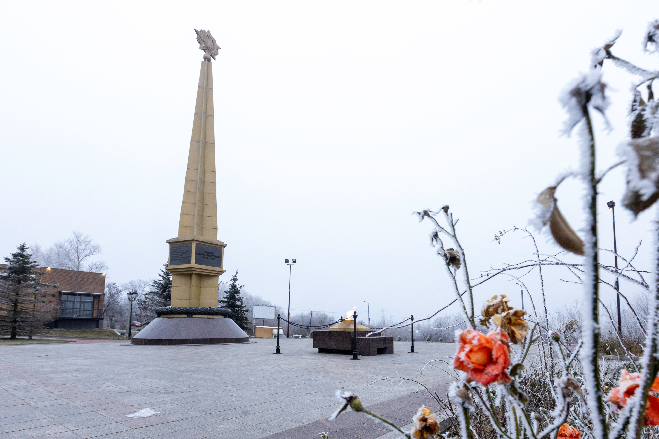 Иней — Менделеевский. Мемориалы Героям Великой Отечественной Войны. Фотограф в Туле Крупский АнДРей. Фотостудия «КАДР71» в Туле