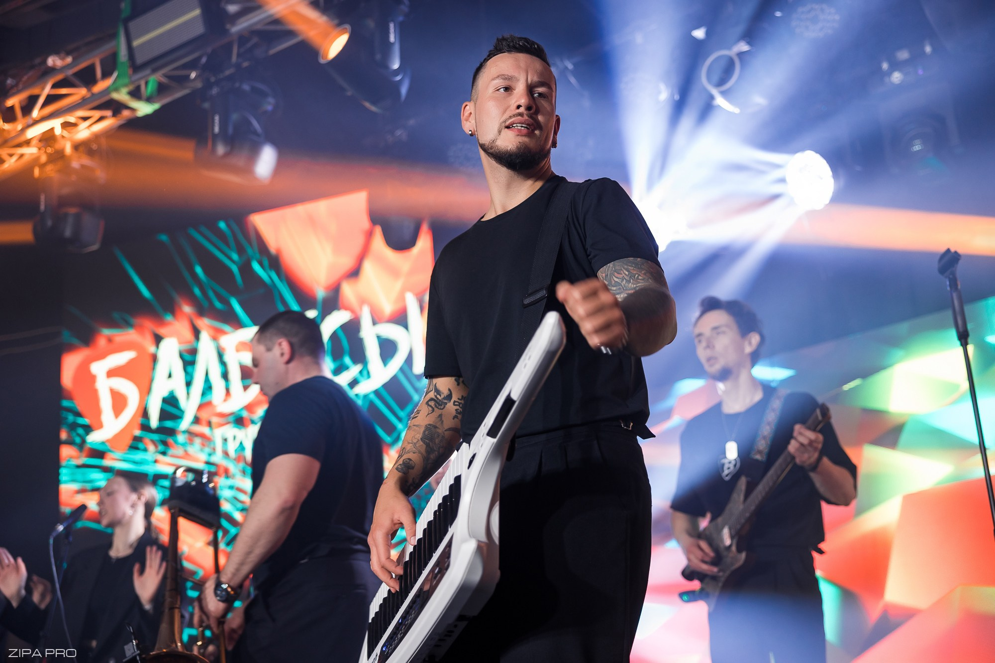 Сольный концерт кавер-группы «Балбесы». Фотограф Zipa Pro