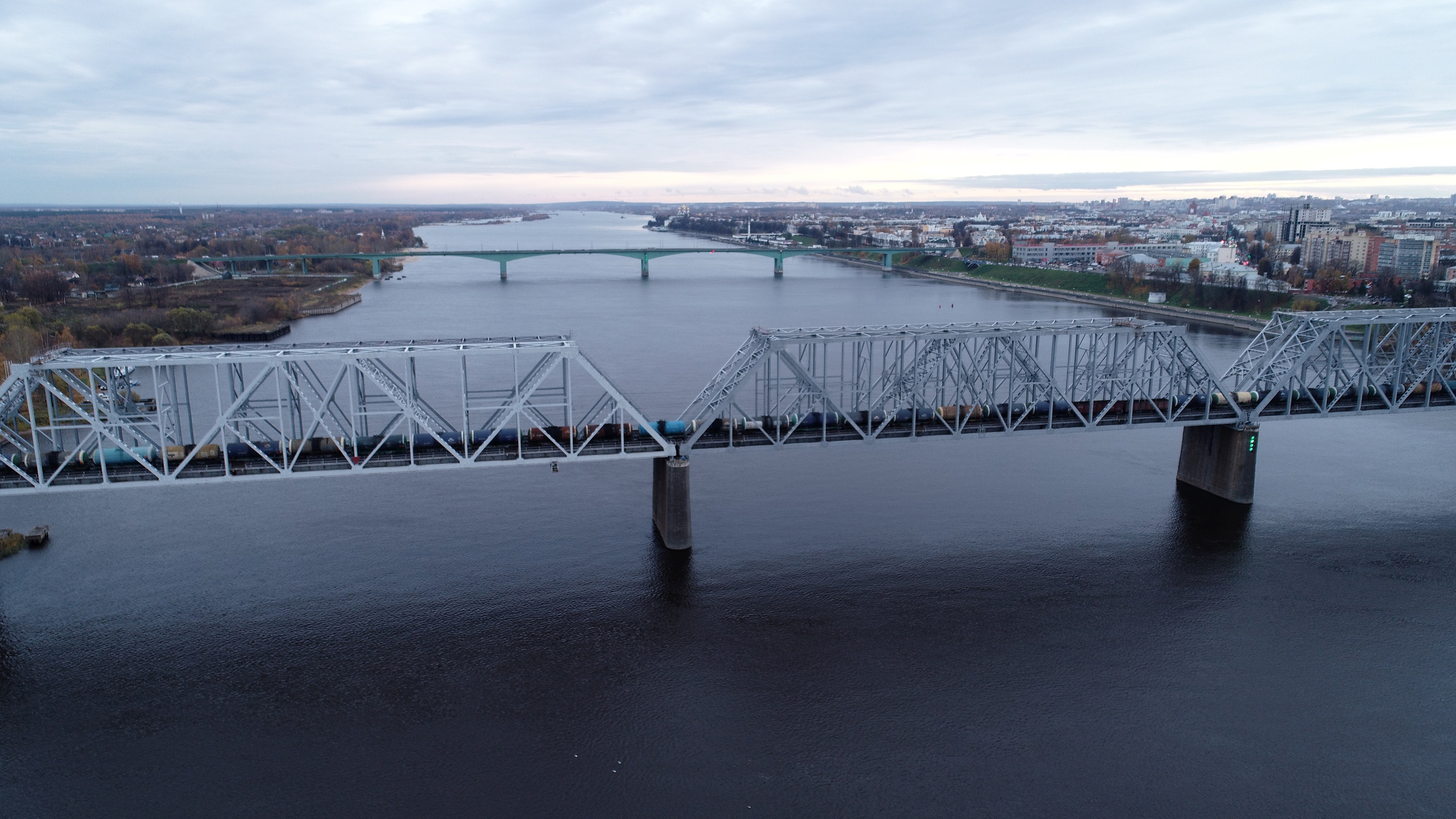 Аэросъёмка в Ярославле дрон квадрокоптер — портфолио Грибов Медиа. Фото и видеосъёмка в Ярославле | Грибов Медиа контент студия  — от 2500 ₽/час
