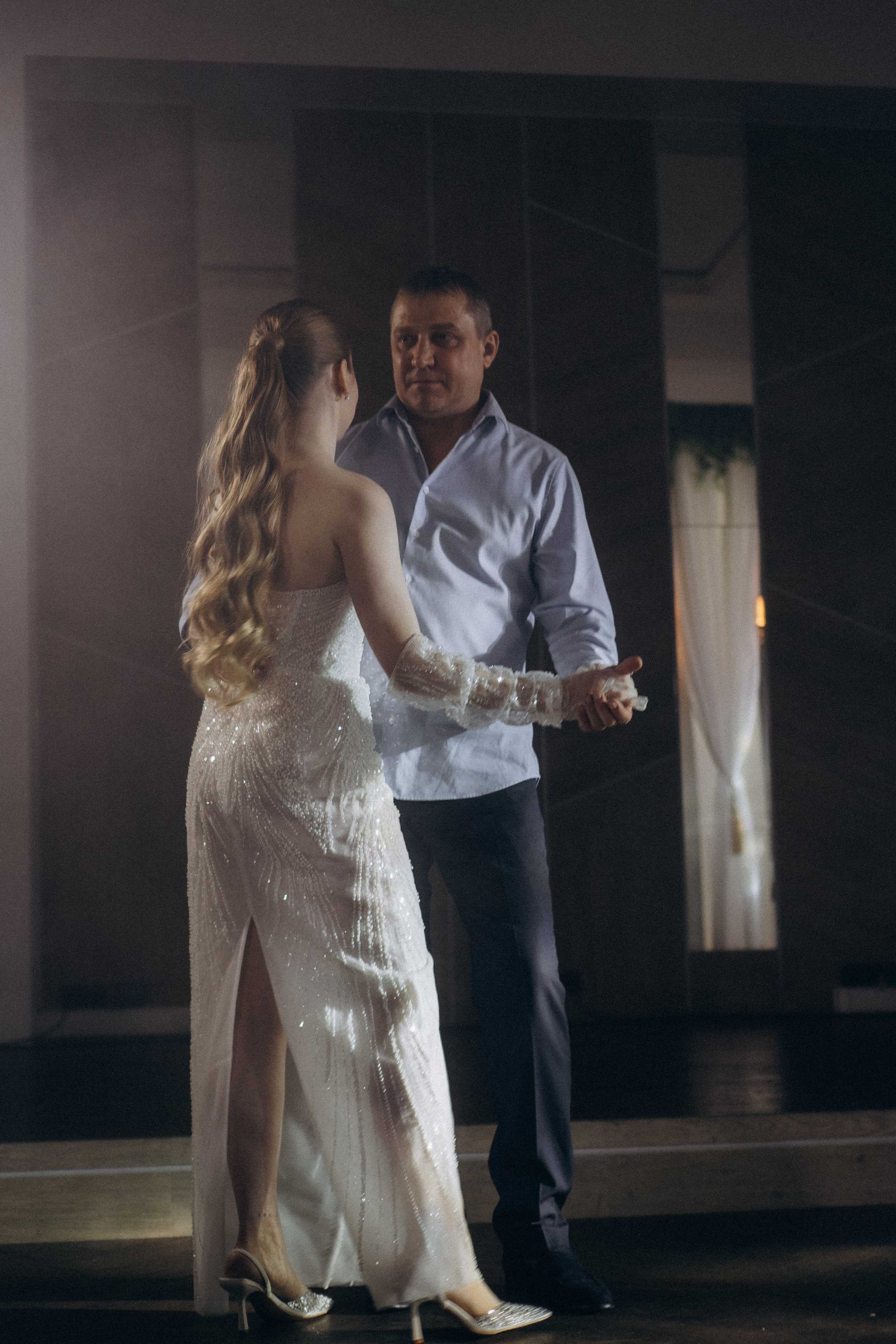 СВАДЕБНАЯ СЬЕМКА СБОРОВ В ОТЕЛЕ И ВЫЕЗД НА ЦЕРЕМОНИЮ (СНЯТО В СИБИРЕ В НИЖНЕВАРТОВСКЕ). Профессиональный фотограф, Санкт-Петербург — Виктория Богомолова