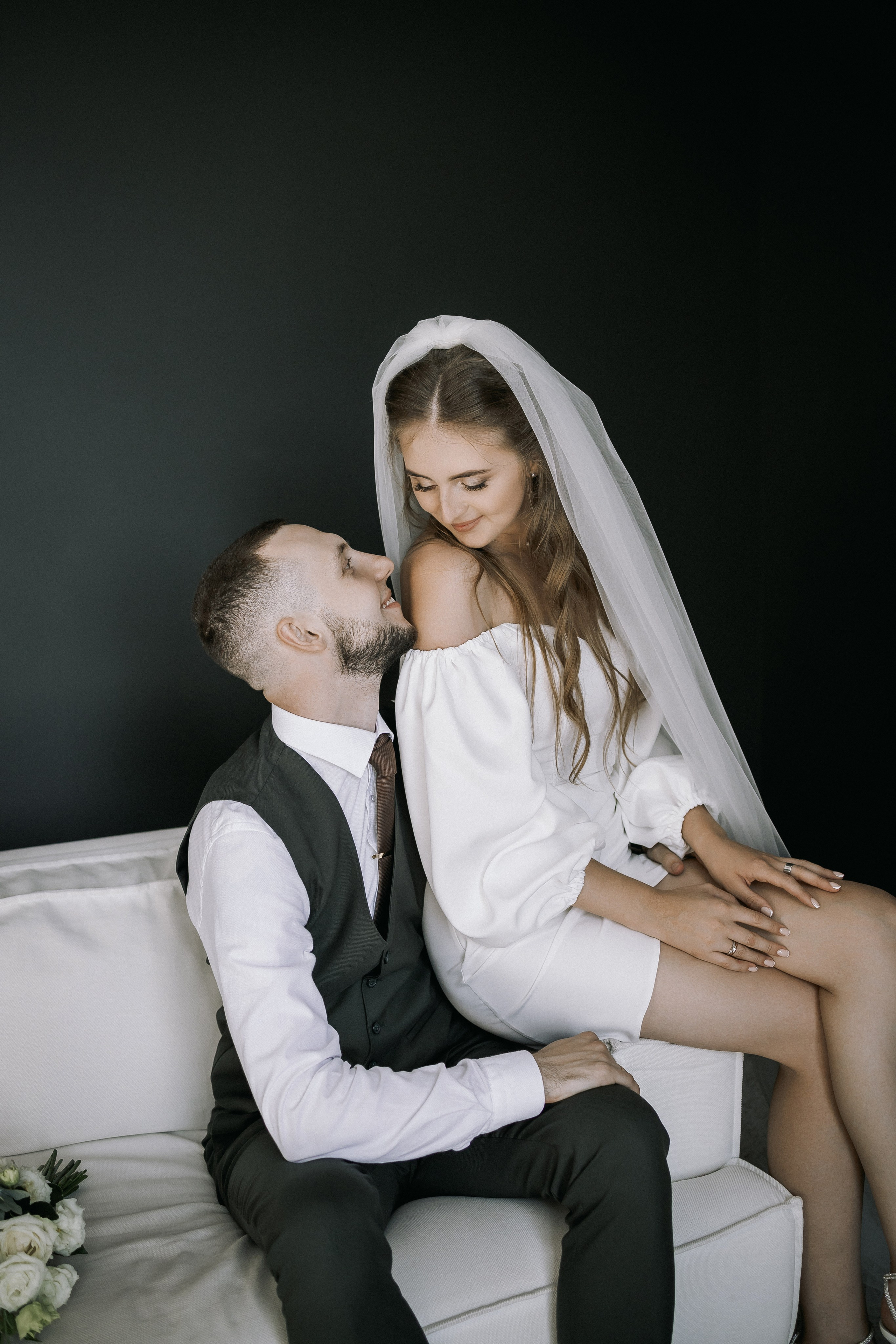 Свадебная прогулка. Эвелина и Дмитрий. Свадебная фотография. Арина Рубах