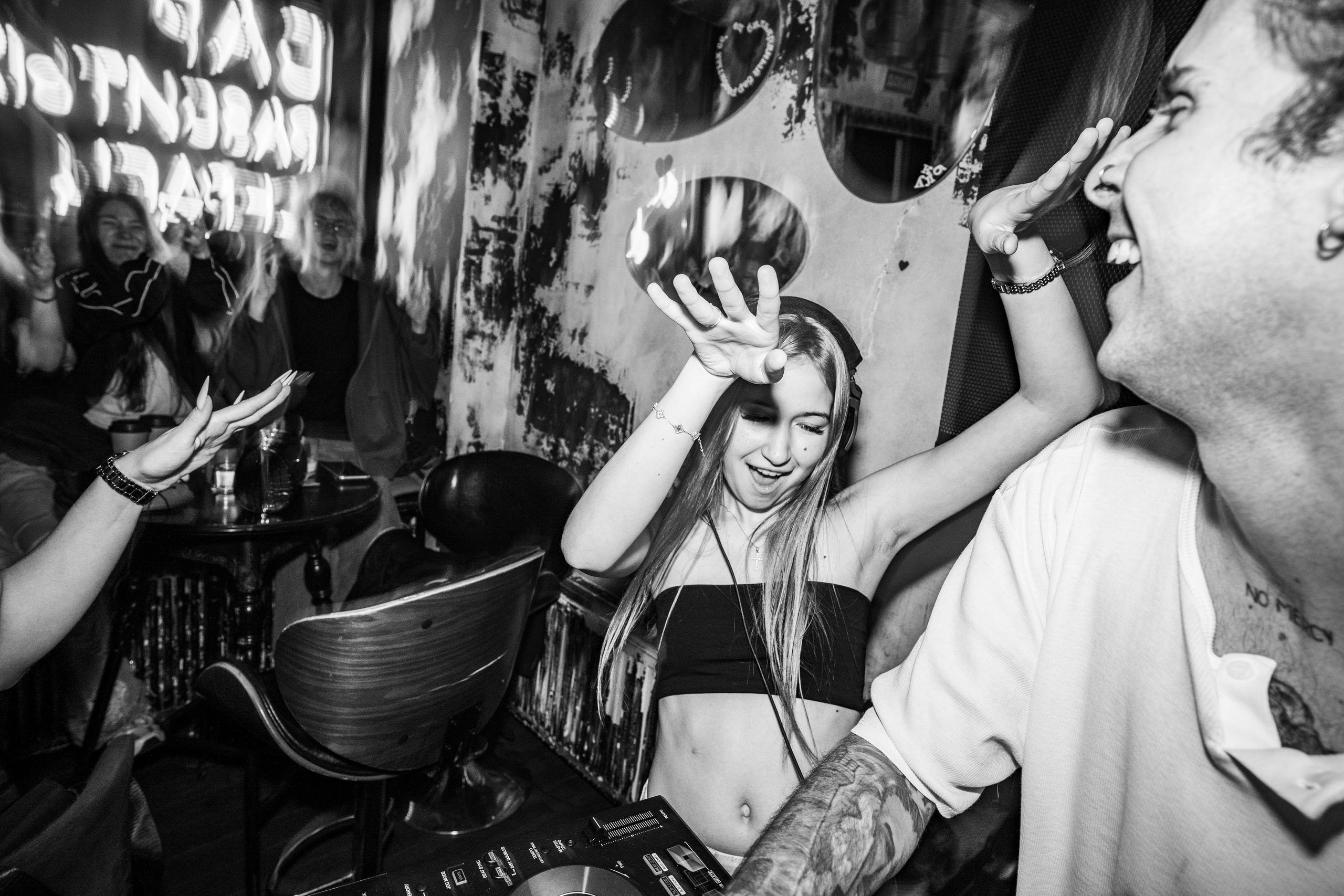 Бар разбитых сердец. DJ Guitacidelli. Концертный и репортажный фотограф в Санкт-Петербурге Слава Пахомов