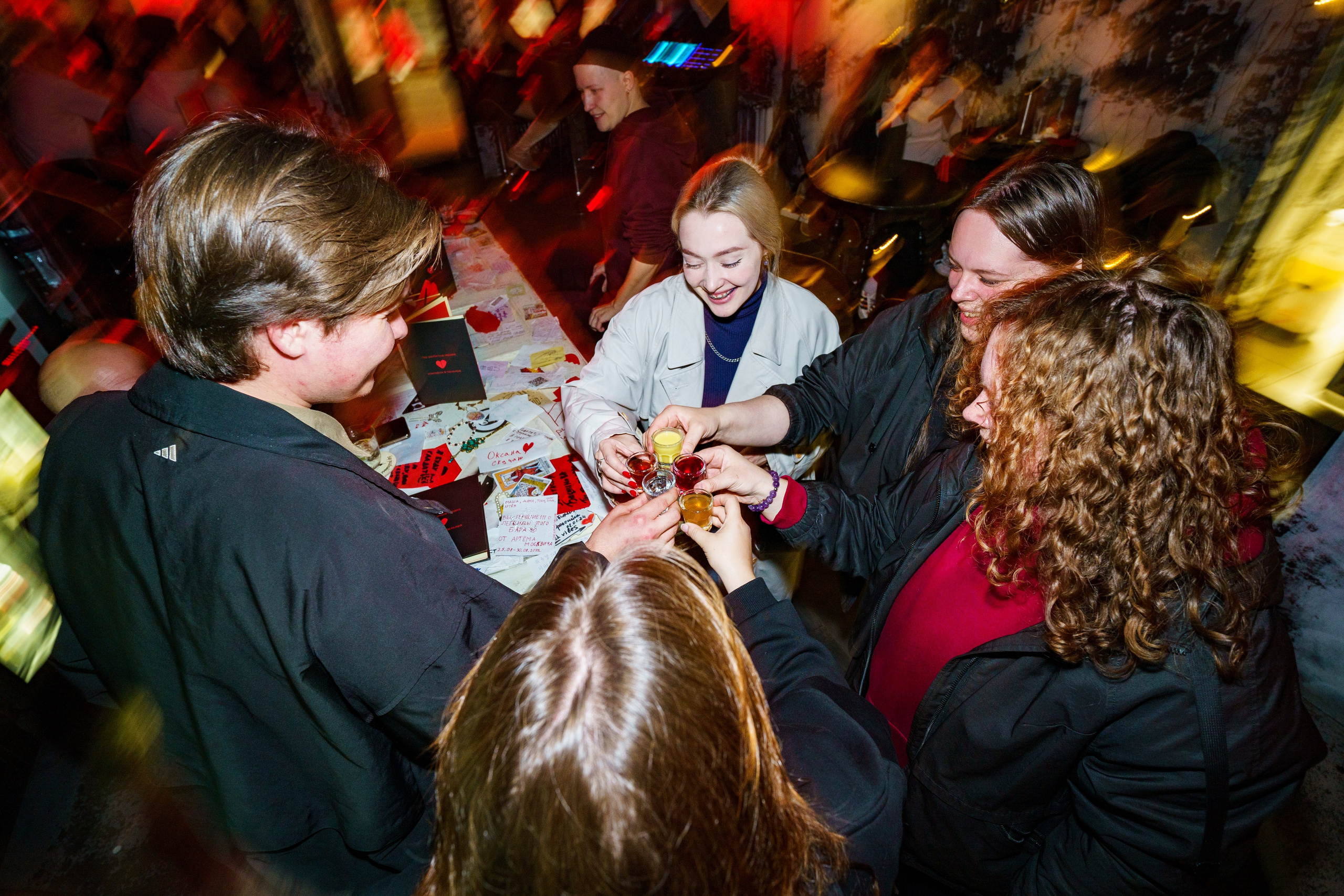 Из Сибири с любовью. Бар разбитых сердец. Концертный и репортажный фотограф в Санкт-Петербурге Слава Пахомов