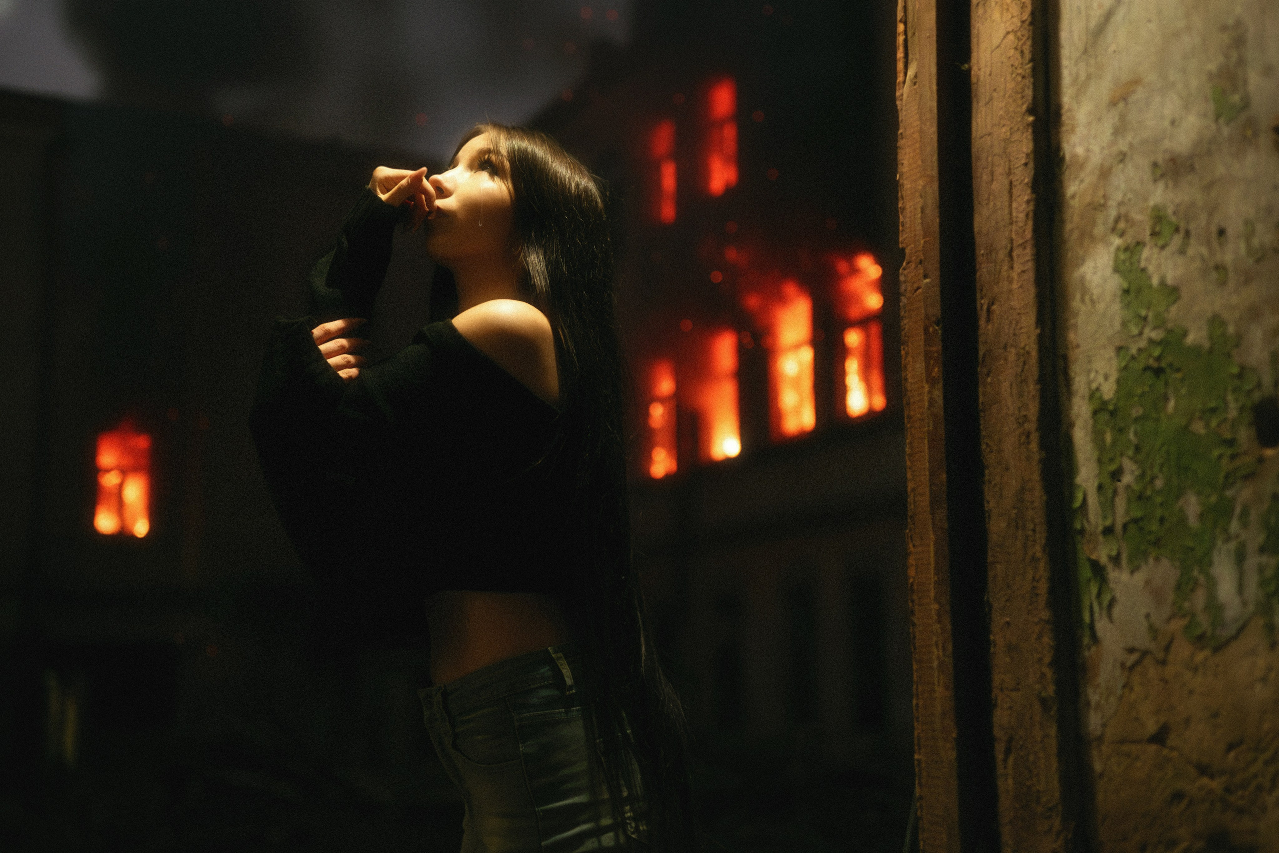 Эльвина в ярости на заброшке. Арсений Марасинский — фотограф в Казани