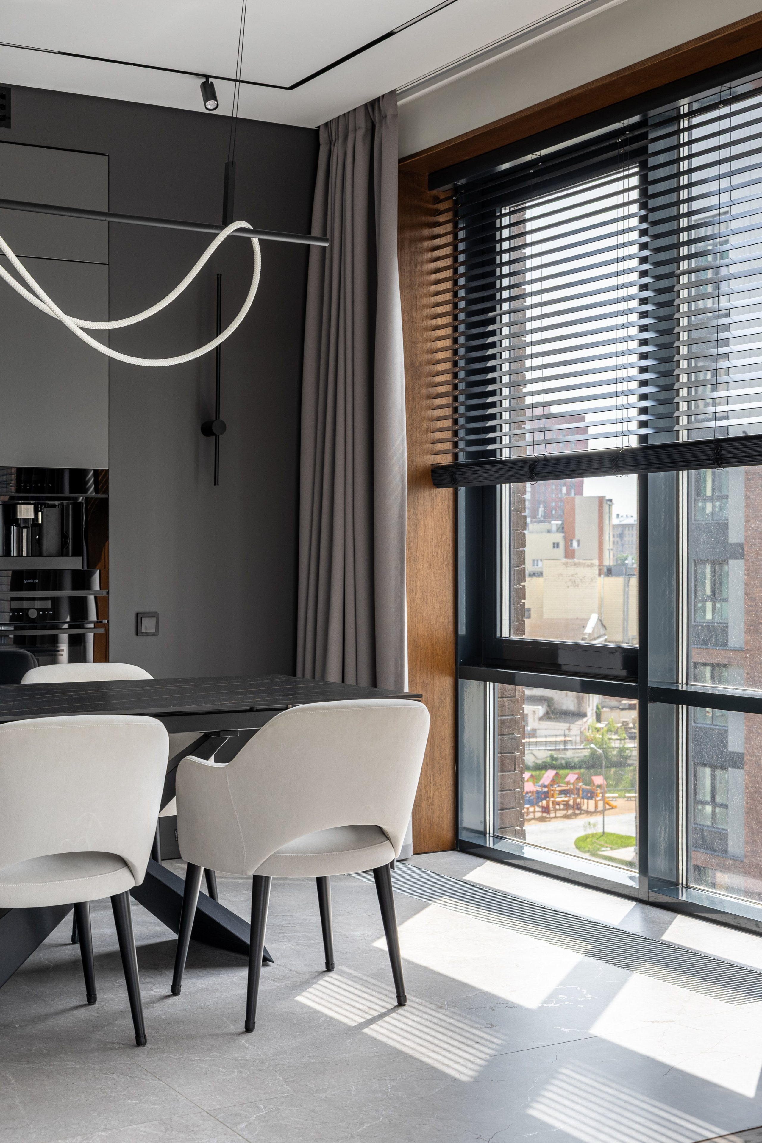 Дизайнерская семейная квартира с панорамными окнами. Veselinskiy| Интерьерный фотограф | Москва