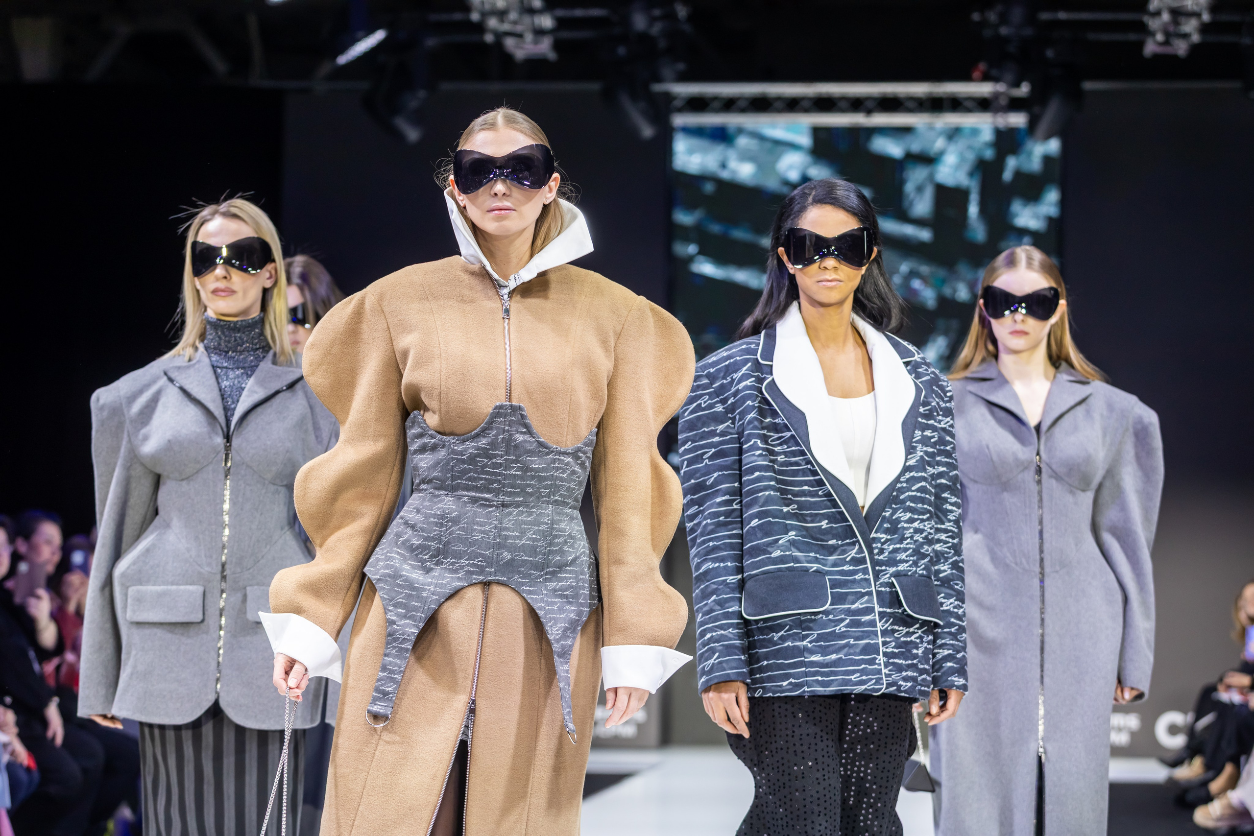 Показы моды. Фотограф Михаил Богачев