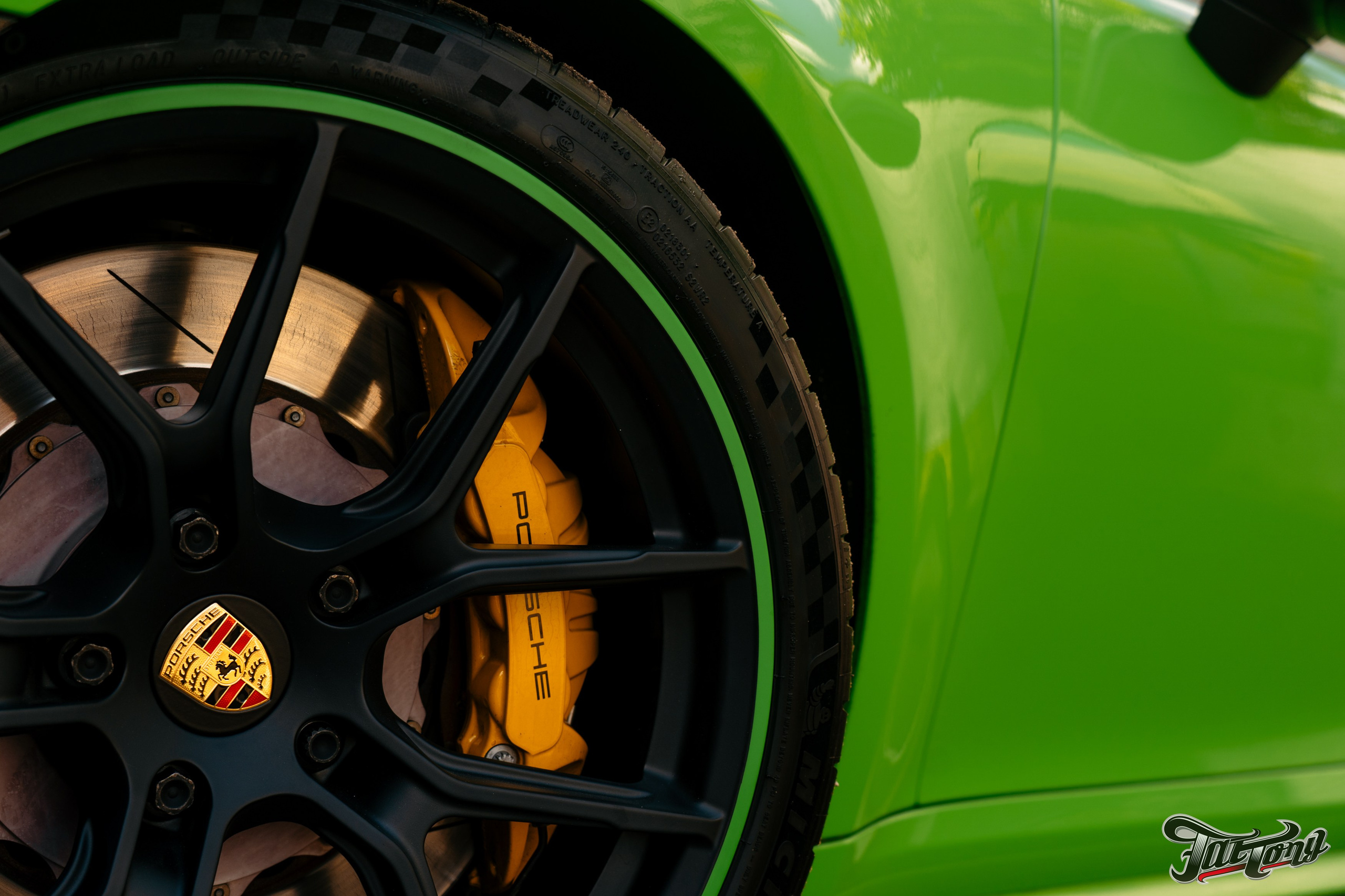 Porsche 911 замена дисков после перегрева и замена колодок. DeLorein