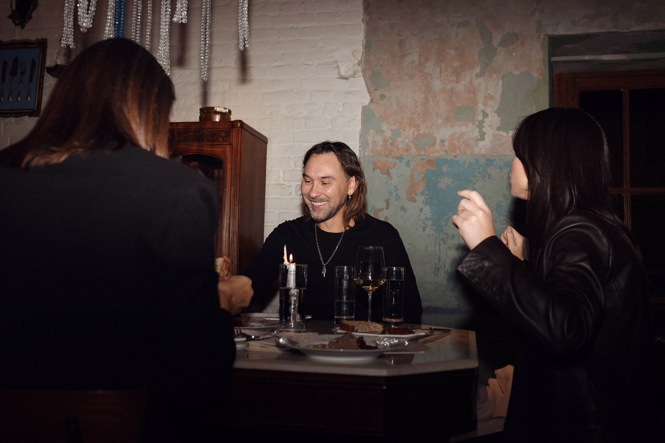 День рождения Андрея в Yauza Place. Настя Оленченко, портретный/семейный фотограф на цифру и плёнку Москва