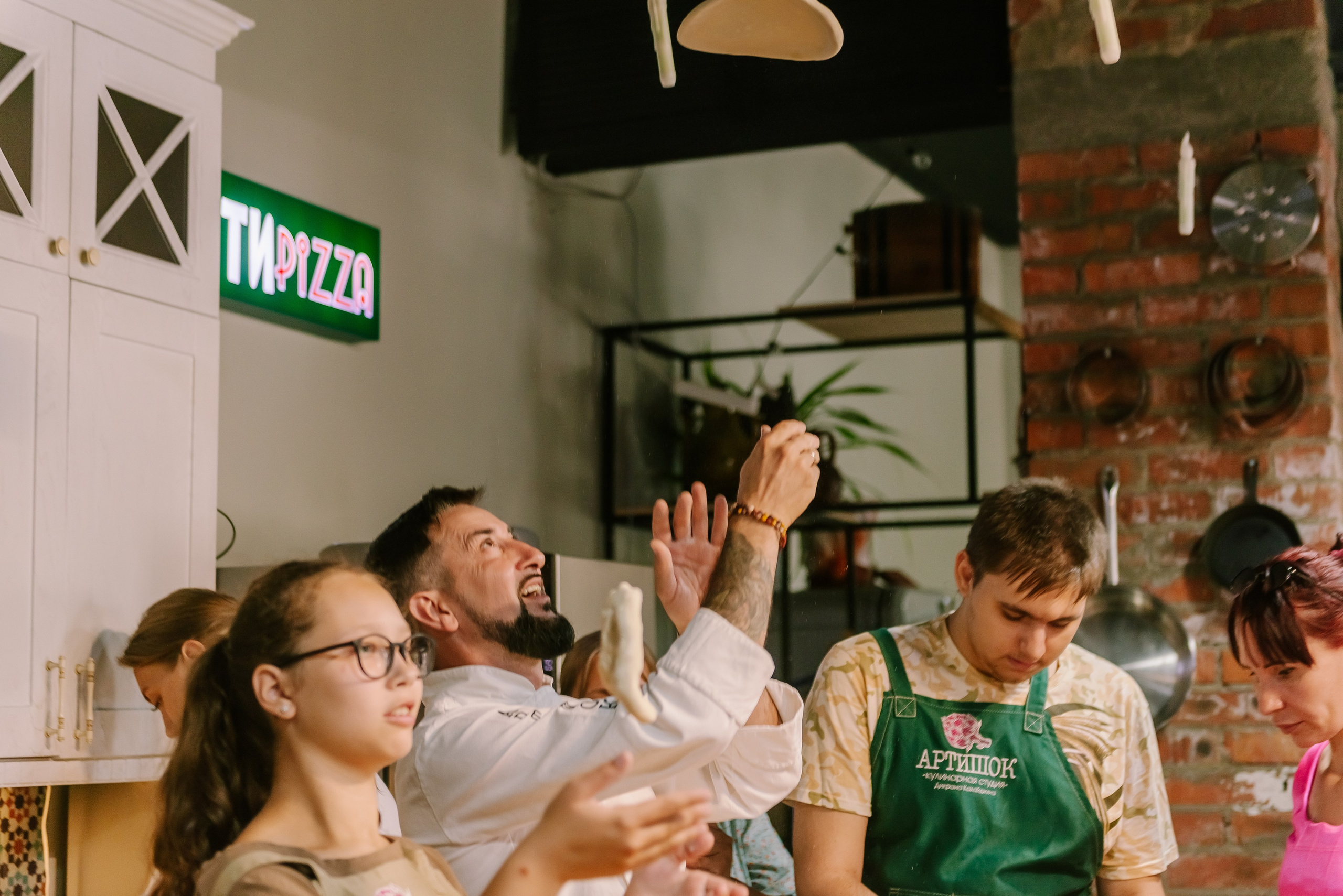 Инклюзивная кухня добра в Артишок 30. 07.35. Детский фотограф, семейный фотограф и репортажи в Кемерово