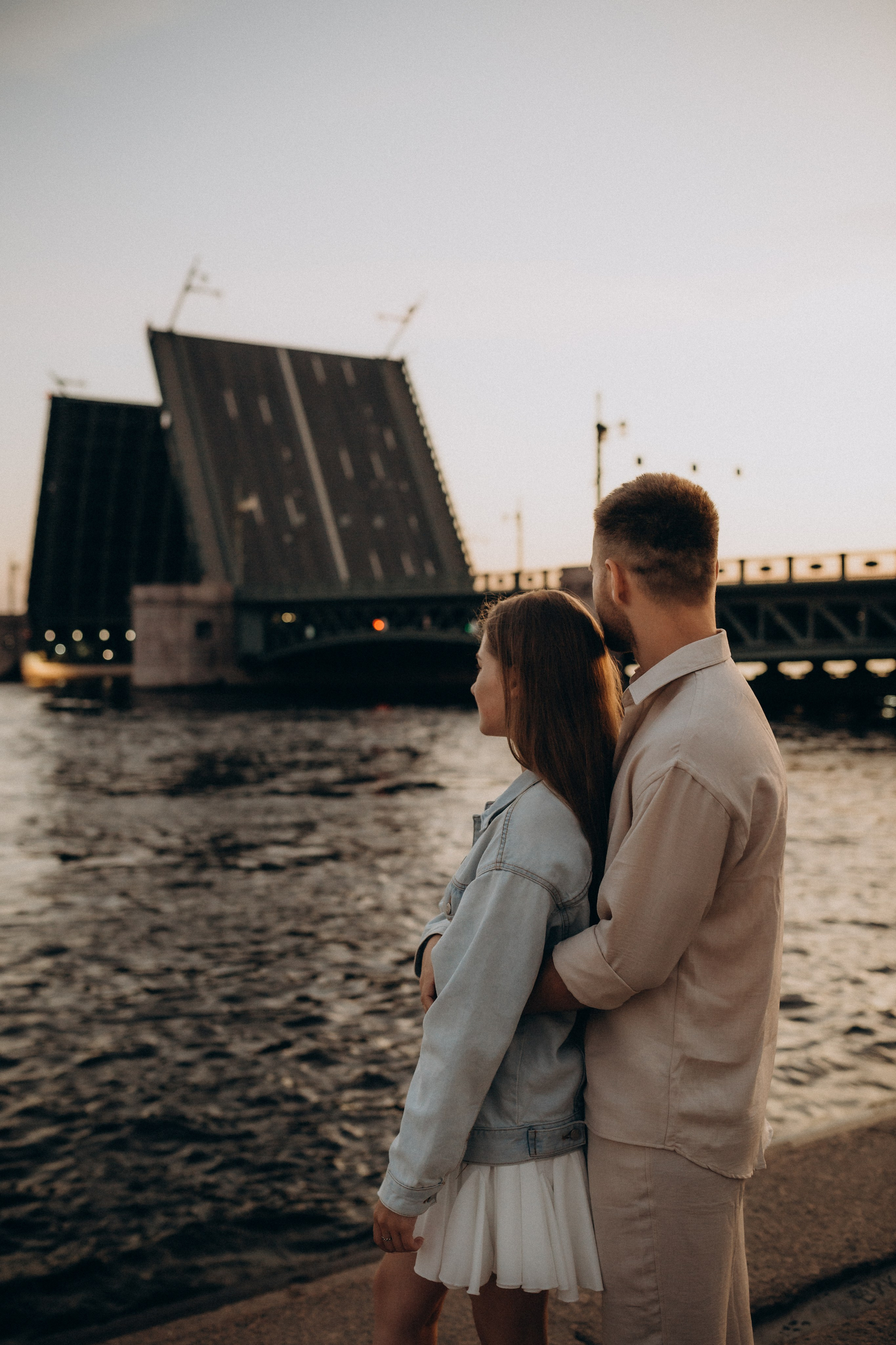 Фотосессия с разводными мостами: LoveStory. Фотограф Санкт-Петербург Князева Елизавета