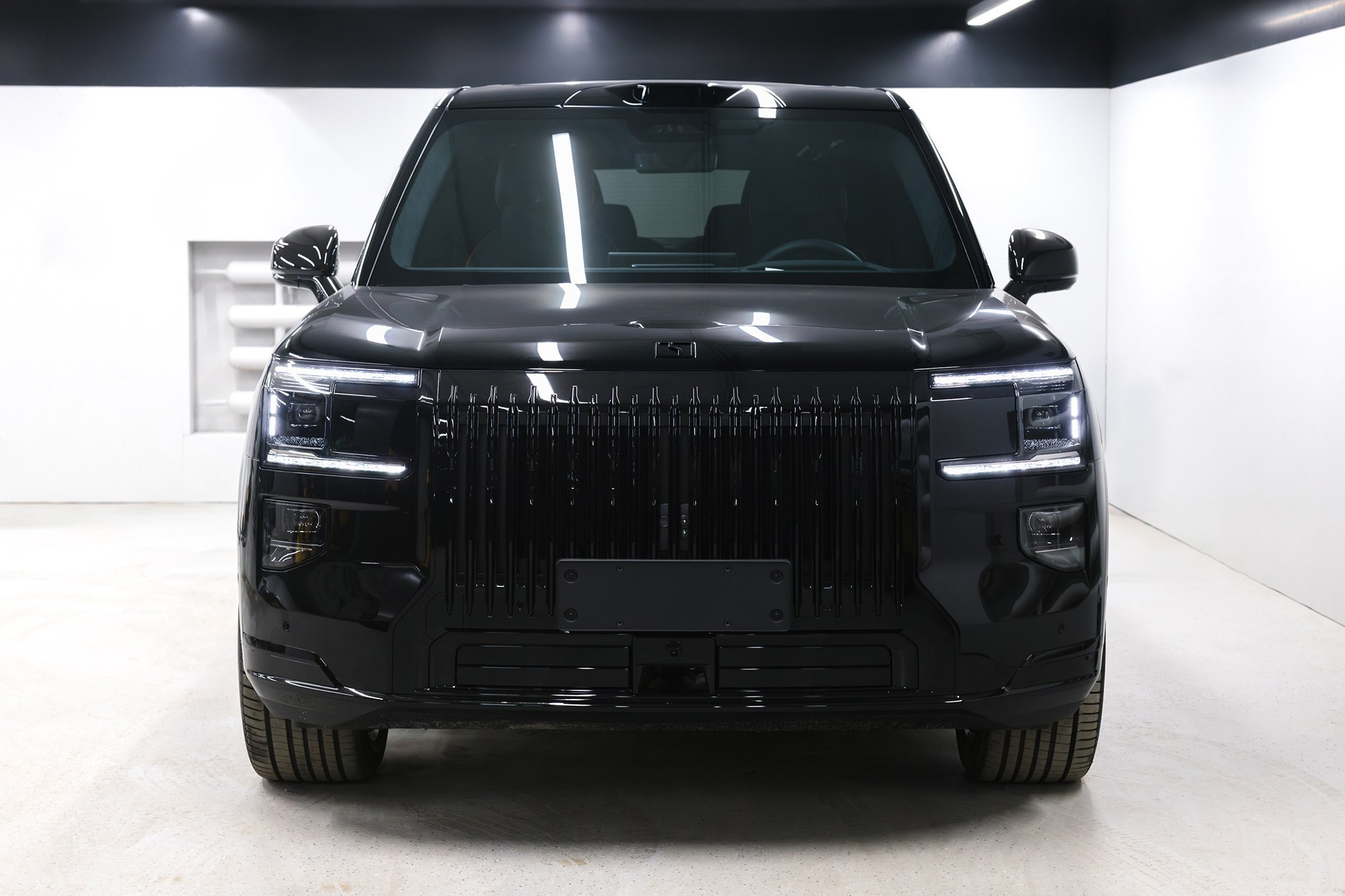 Zeekr 9X 2.0hyb 4WD AT (1401 л. с.) 2025 + фаркоп. Автосалон «Х-Авто»