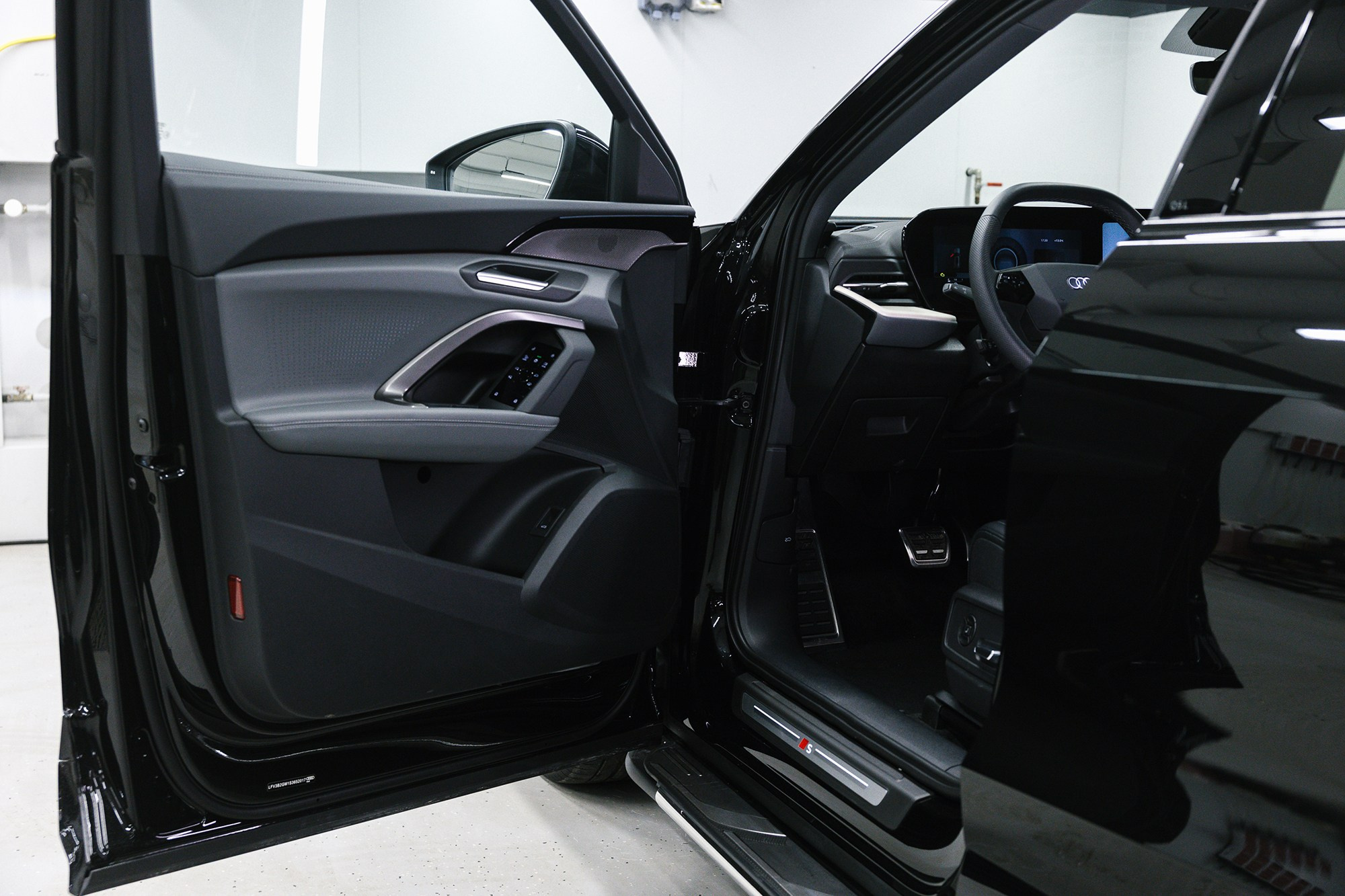 Audi Q5  40 TFSI 2.0 S tronic (204 л. с.). Автосалон «Х-Авто»