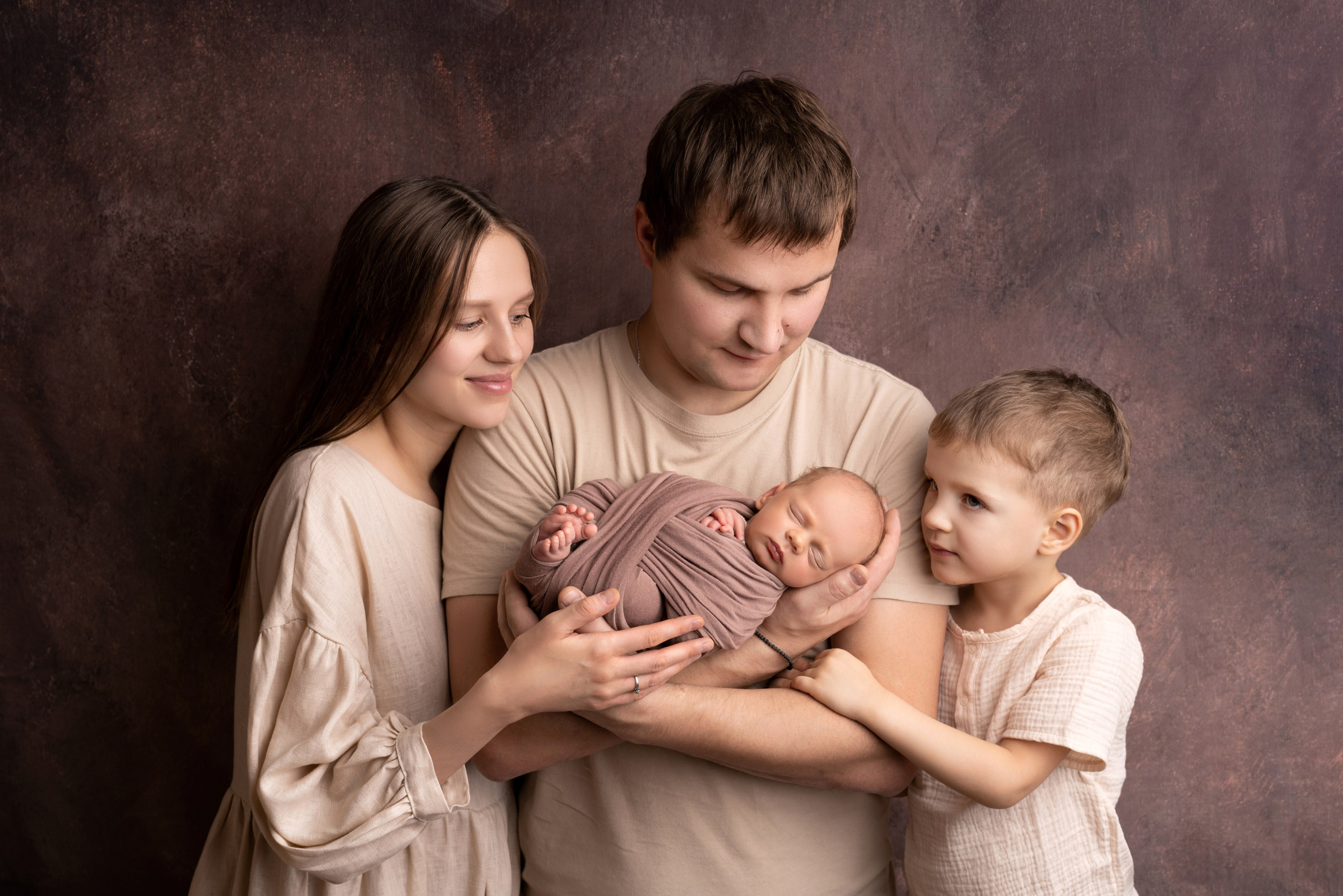 Семейные фотосессии с новорожденными | Трогательные кадры малышей и их близких в Москве и МО. Фотосессия новорожденных в Москве и Московской области | Профессиональный фотограф newborn — Татьяна Иванова