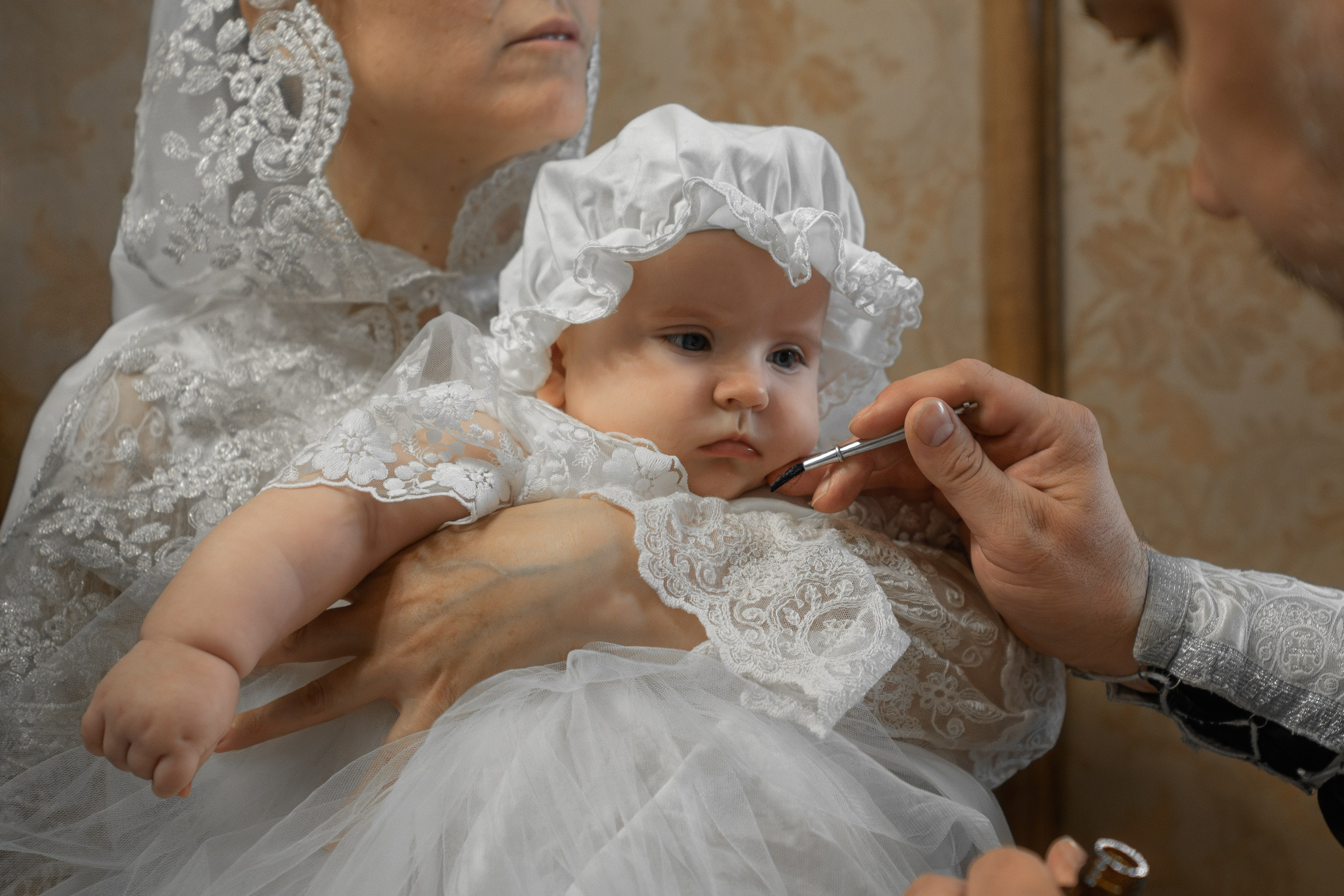 Крещение в Оптинском подворье. Фотограф на крещение и венчание, семейный фотограф в Санкт-Петербурге