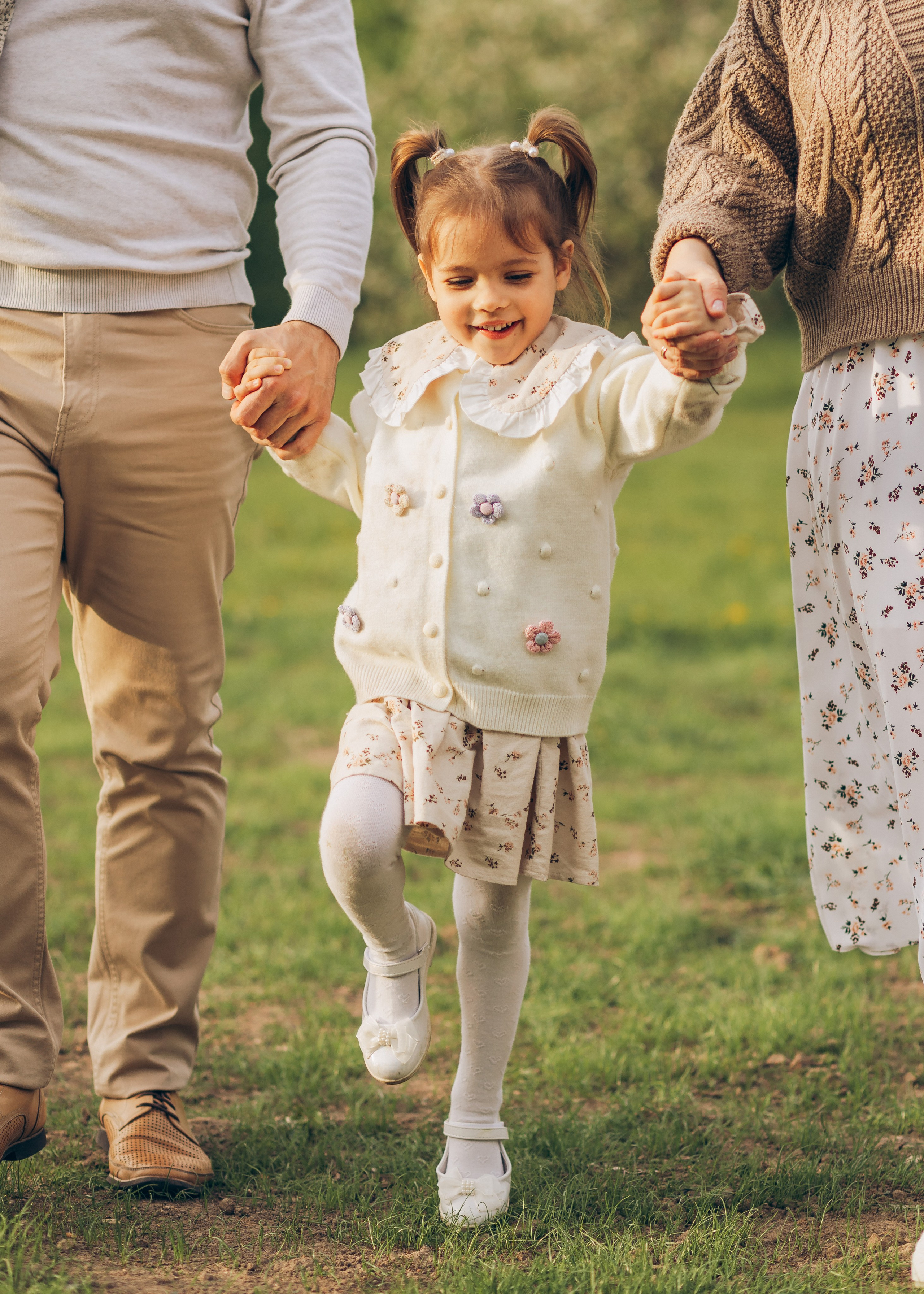 Надежда, Руслан, Ксюша и Настя. Семейный фотограф В Москве Александра Дейкун
