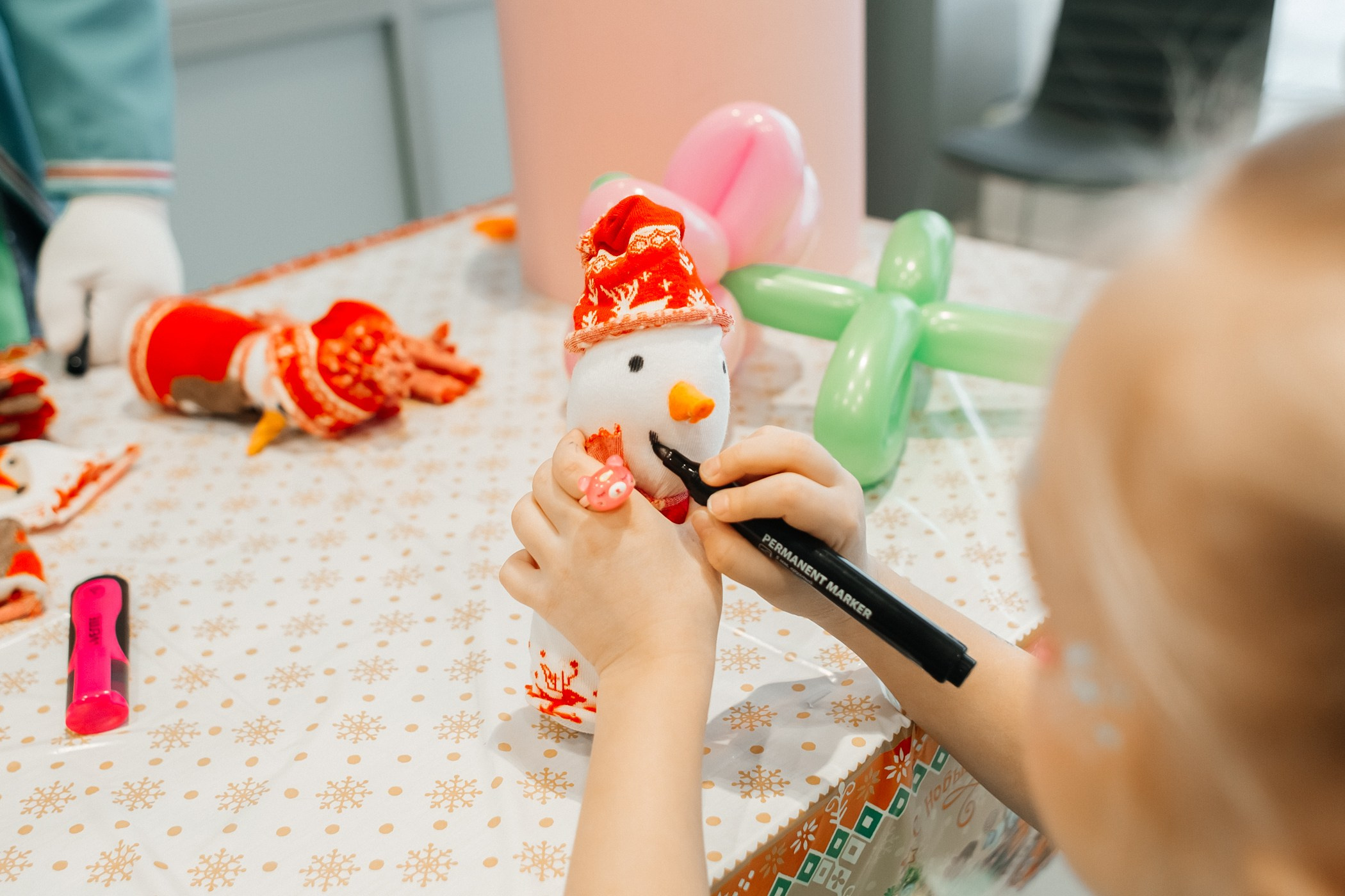 Детский мастер-класс в «Картель Авто» — «Студия чудес Алиса». Фотограф Кемерово | Сергей