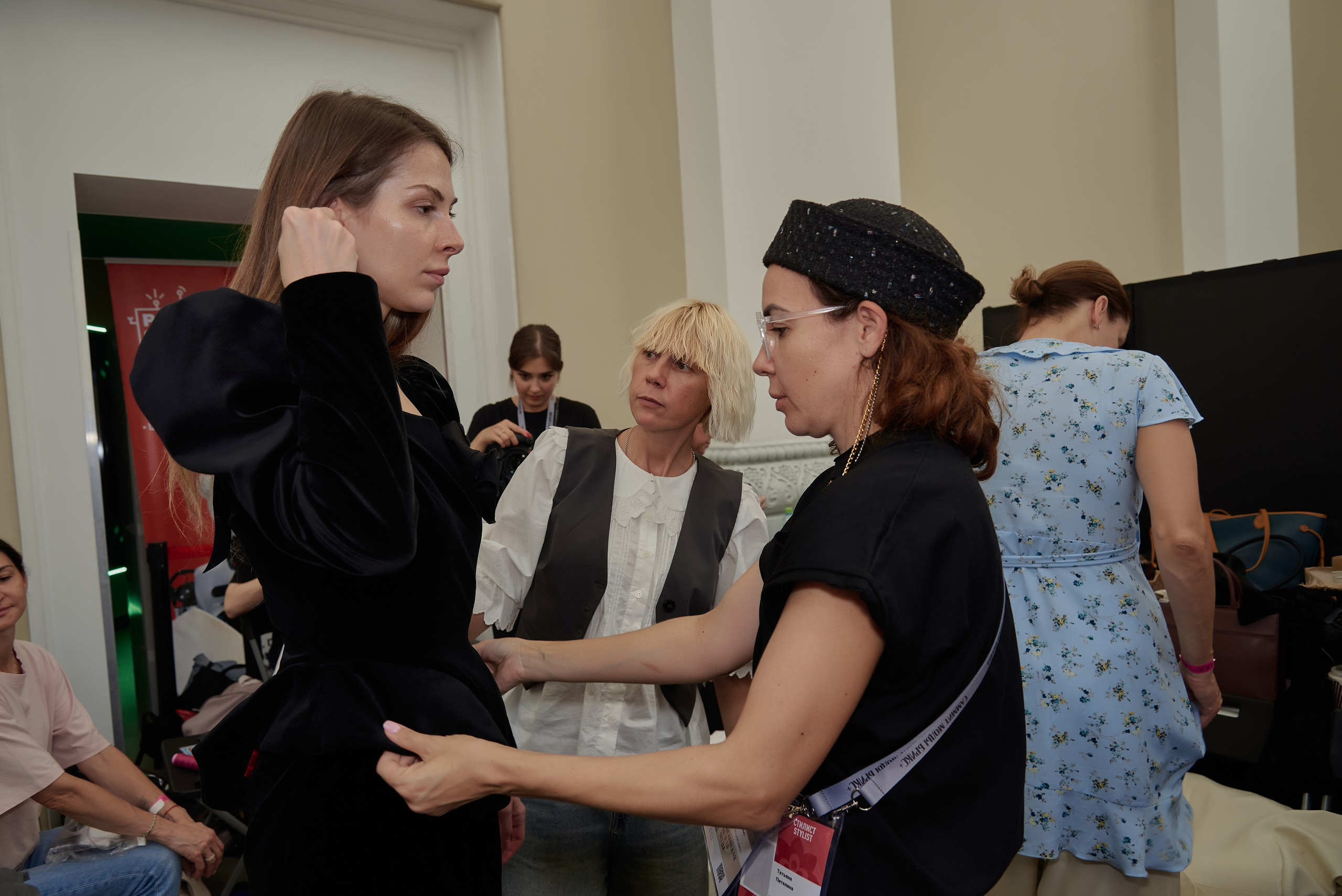 Backstage с показа ALENA COJOCARU RFW 2025. Наталия Дианова — фотограф для брендов и экспертов в Москве
