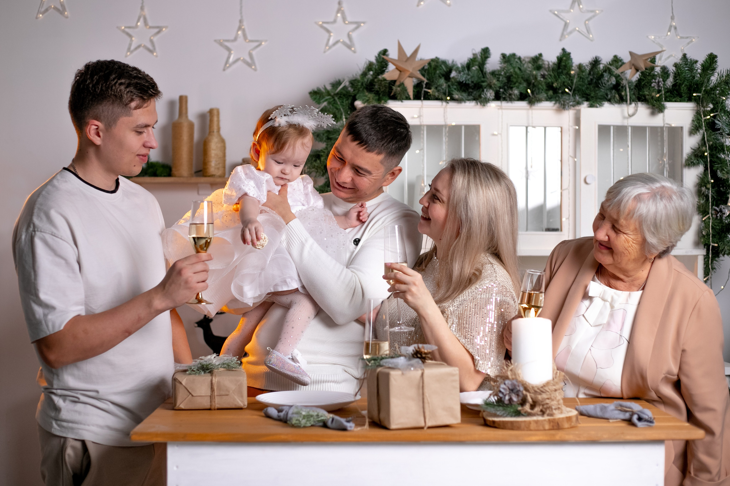 Семейная съемка. Новогодняя. Праздничная фотосессия. Фотограф Кравченко Юлия. Энгельс