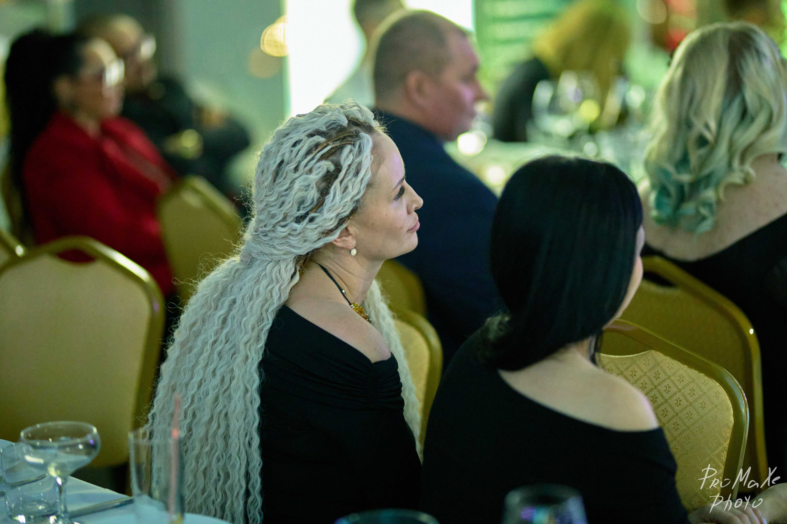 Зал КРАСА МАСС-МЕДИА ЧУВАШИИ. Владимир Суздалов (ProMaXe) — Портретный фотограф, тематические фотосессии в Чебоксарах