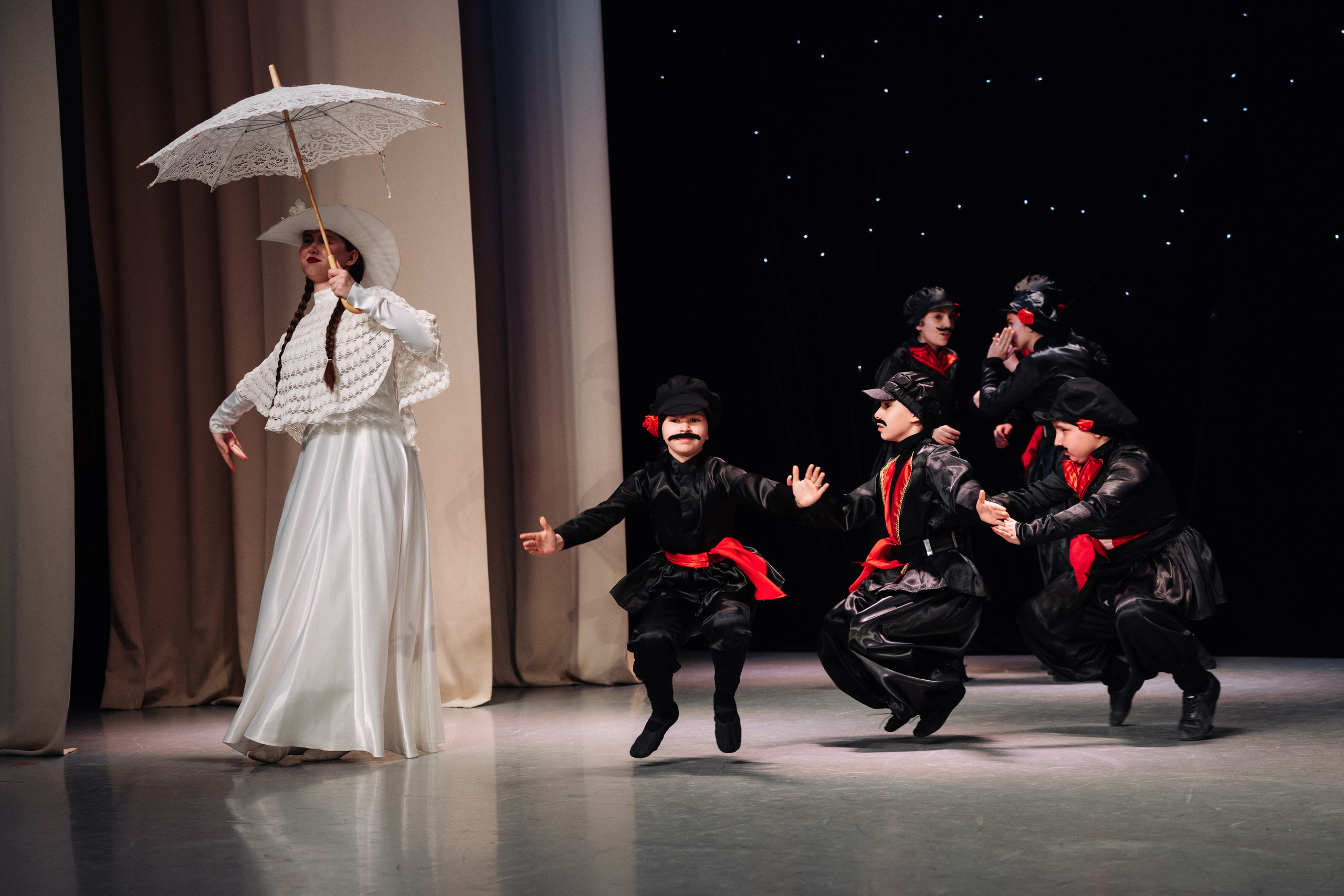 Благотворительный концерт в помощь Артему Сардаряну. Фотограф Артем Севостьянов. Профессиональная фотосъемка в Ногинске, Москве, Московской области и за границей