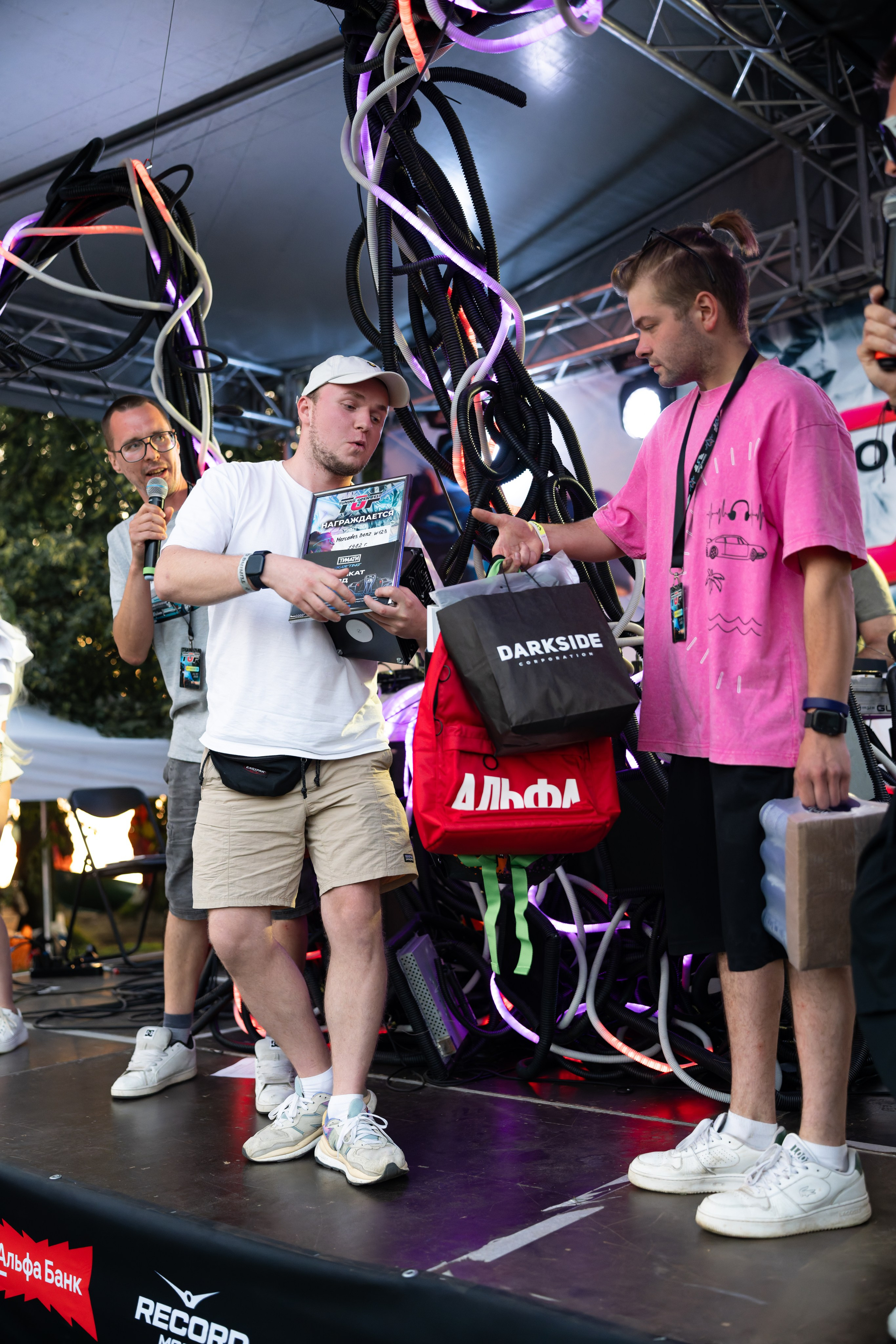 Tuning Open Fest 2025. Авто и мотоспорт — фотограф Антон Медведев iCoguar