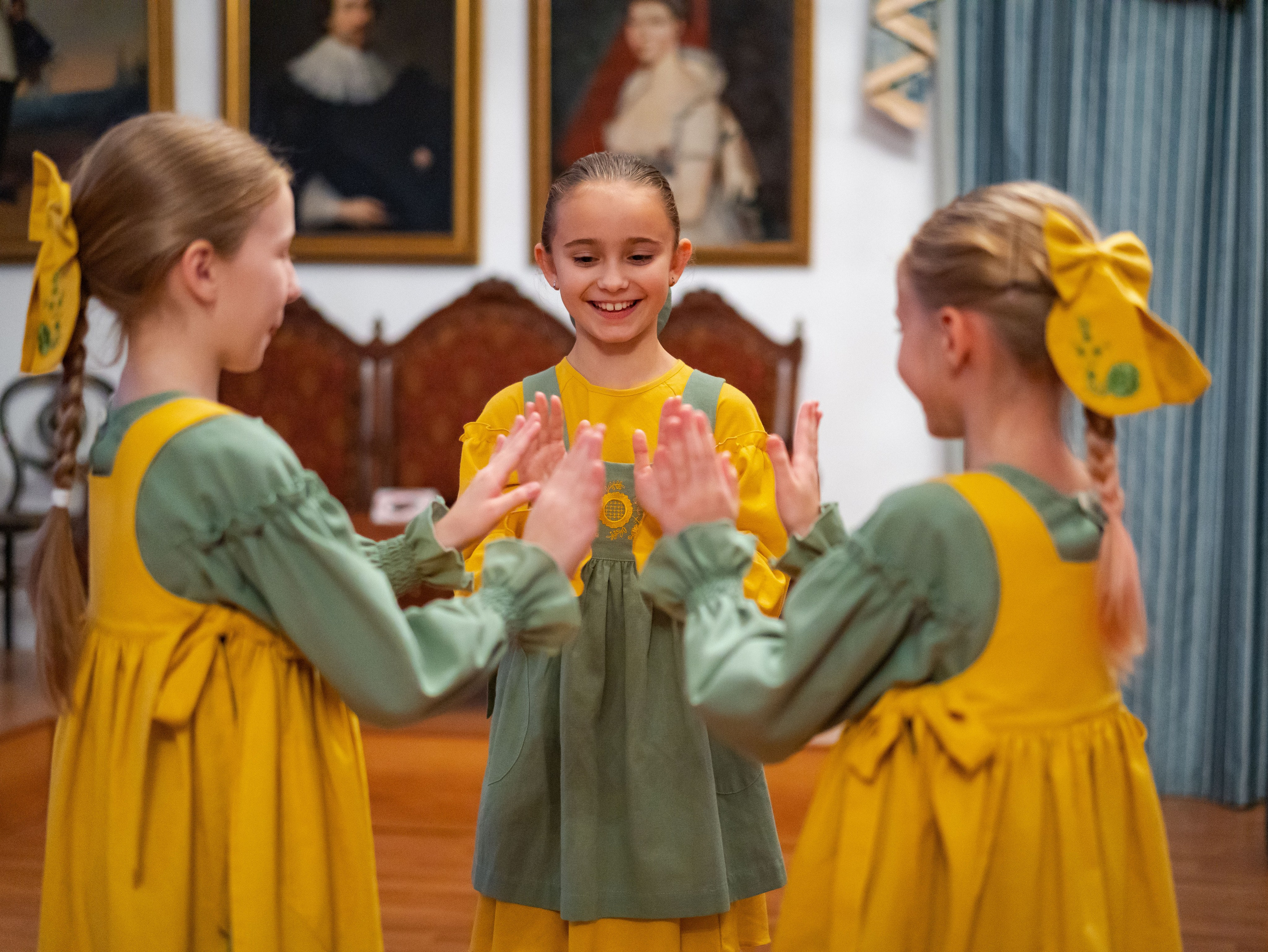 Показ одежды в рамках выставки «105. Лучшее». Фотограф Москва