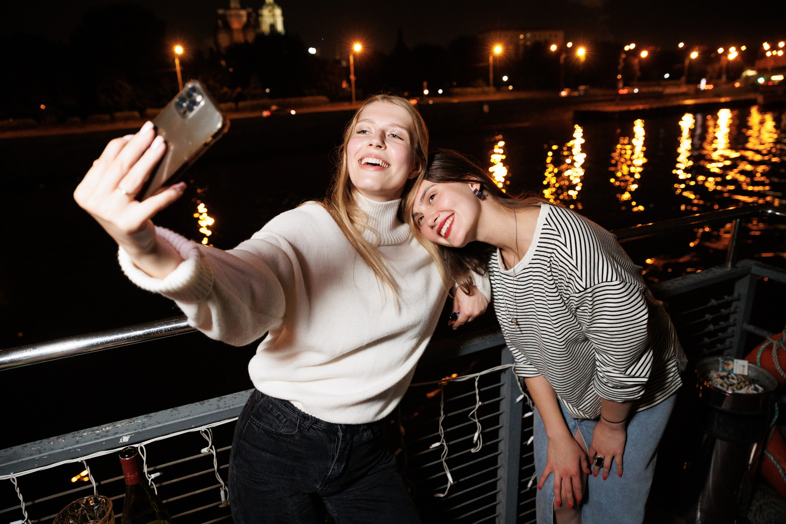 На теплоходах музыка играет. Репортажный Фотограф в Москве Юра Гушан