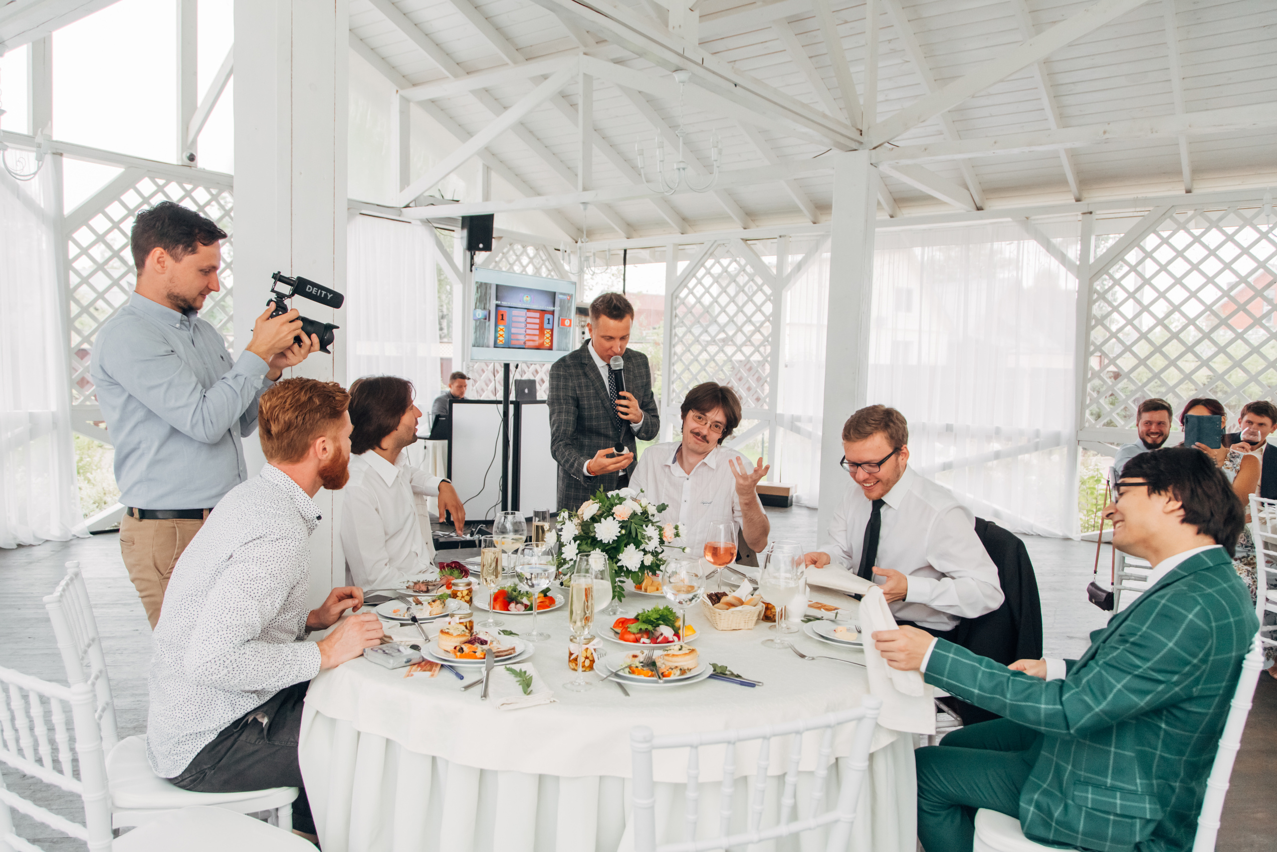 Антон+Лена. Ведущий на свадьбу в Москве Зубков Алексей