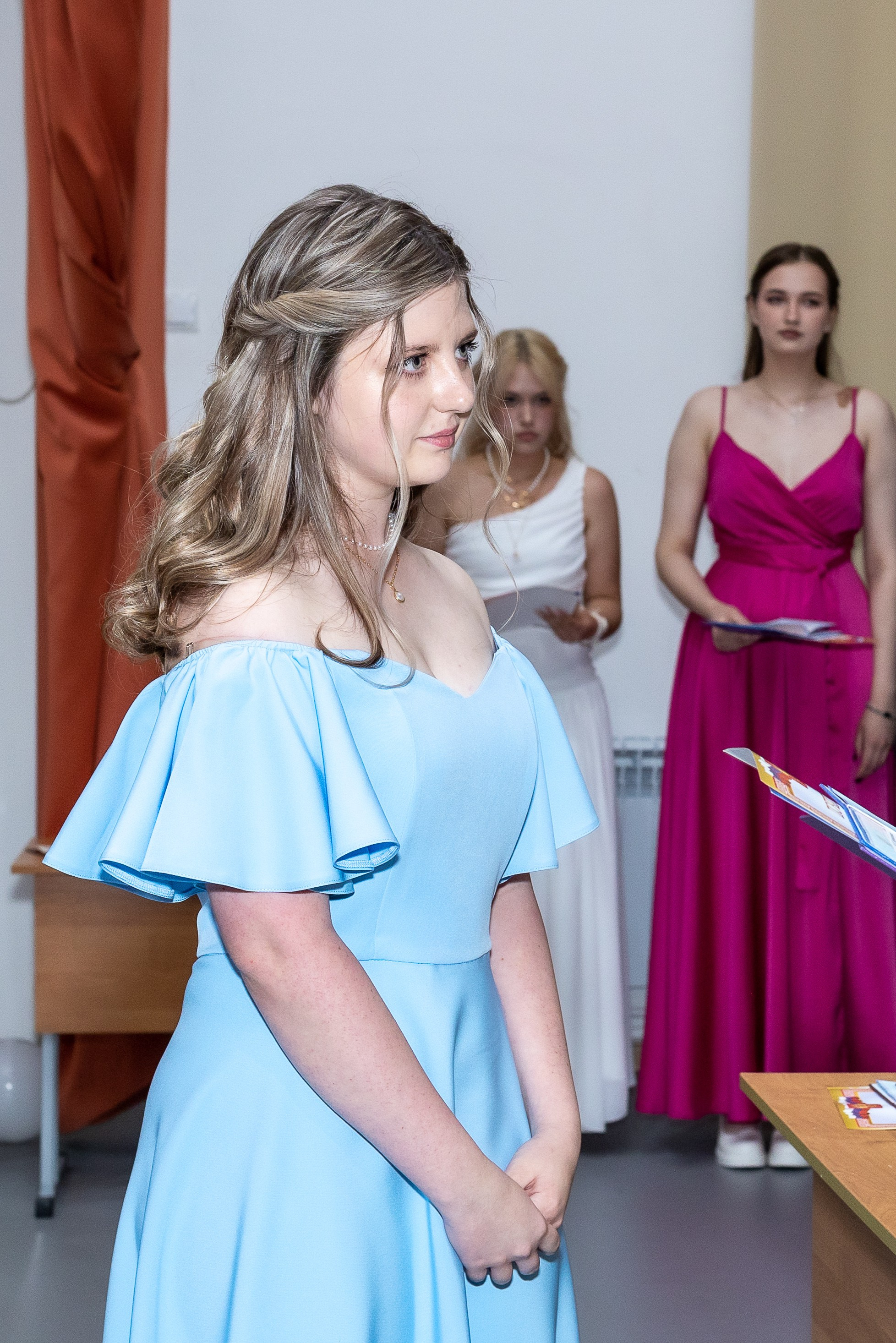 Вручение аттестата 2025. Выпускные альбомы Майкоп, Краснодар Елена Золотарева