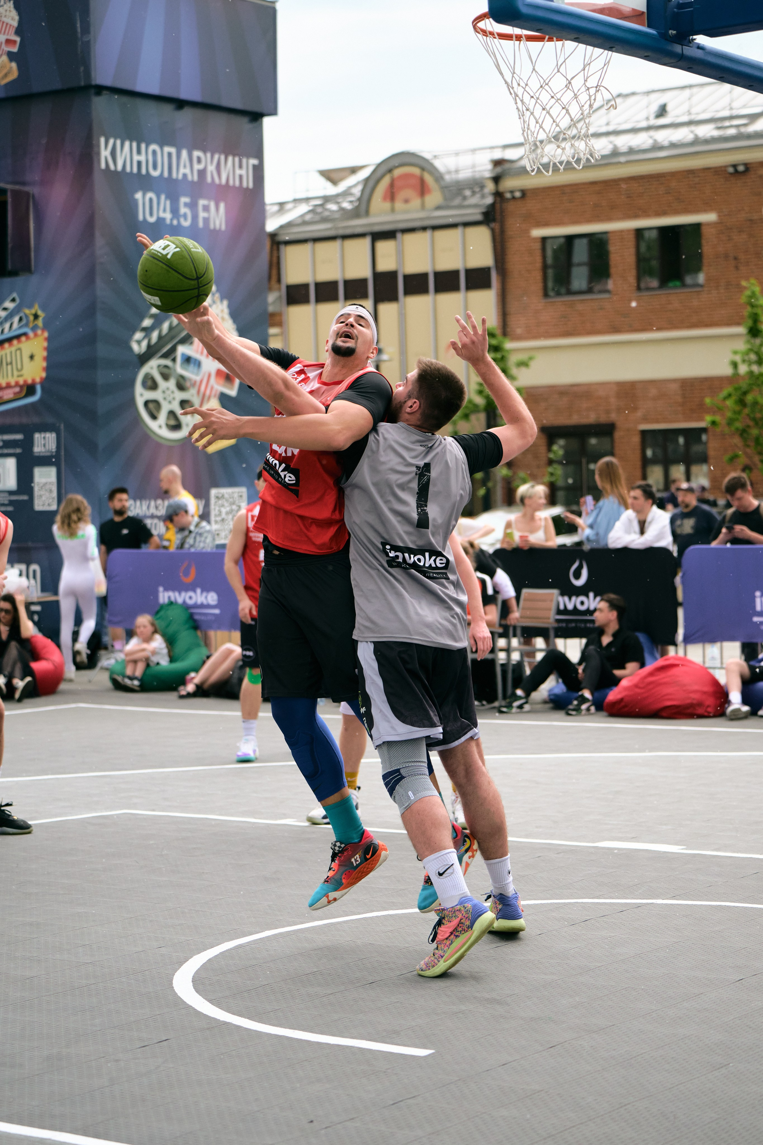 Invoke — Легенды улиц. Фотограф в Москве — Новиков Владислав