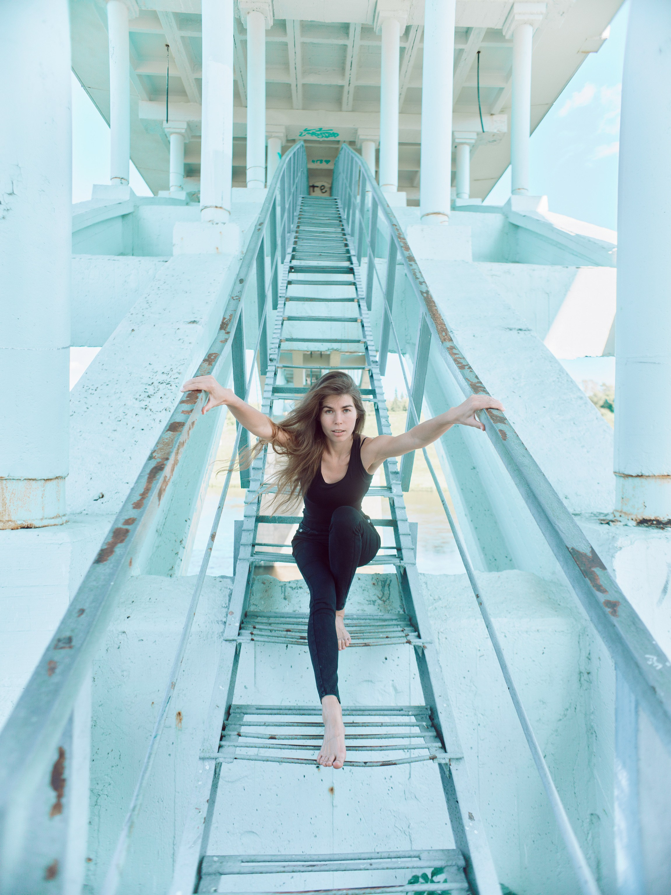 Софа.Мост. Фотограф Юлия Глазкова