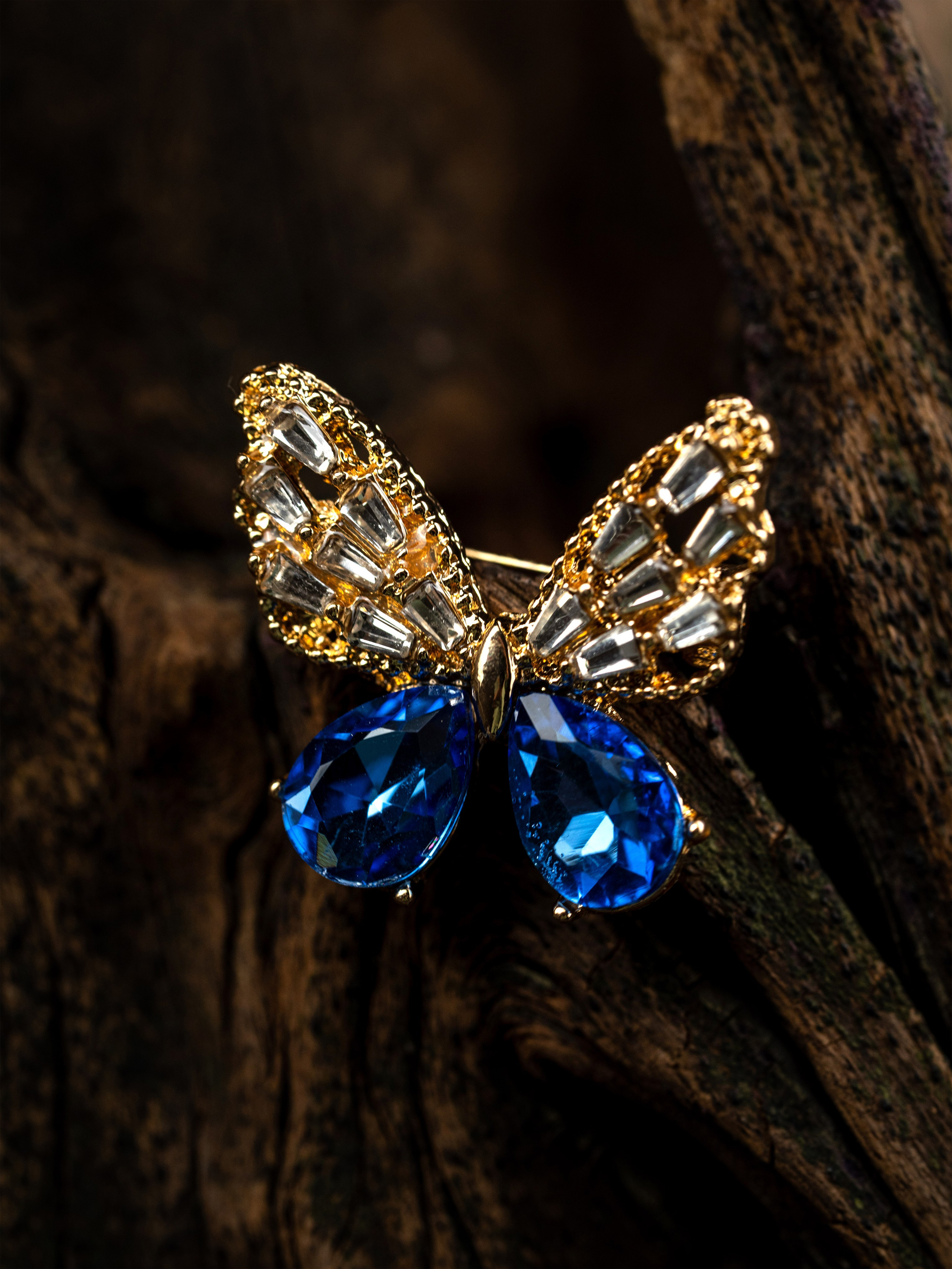 Броши, предметная съемка, съемка для маркетплейсов, товарная съемка. Олейник Денис — предметный фотограф, фотограф для маркетплейсов в Казани