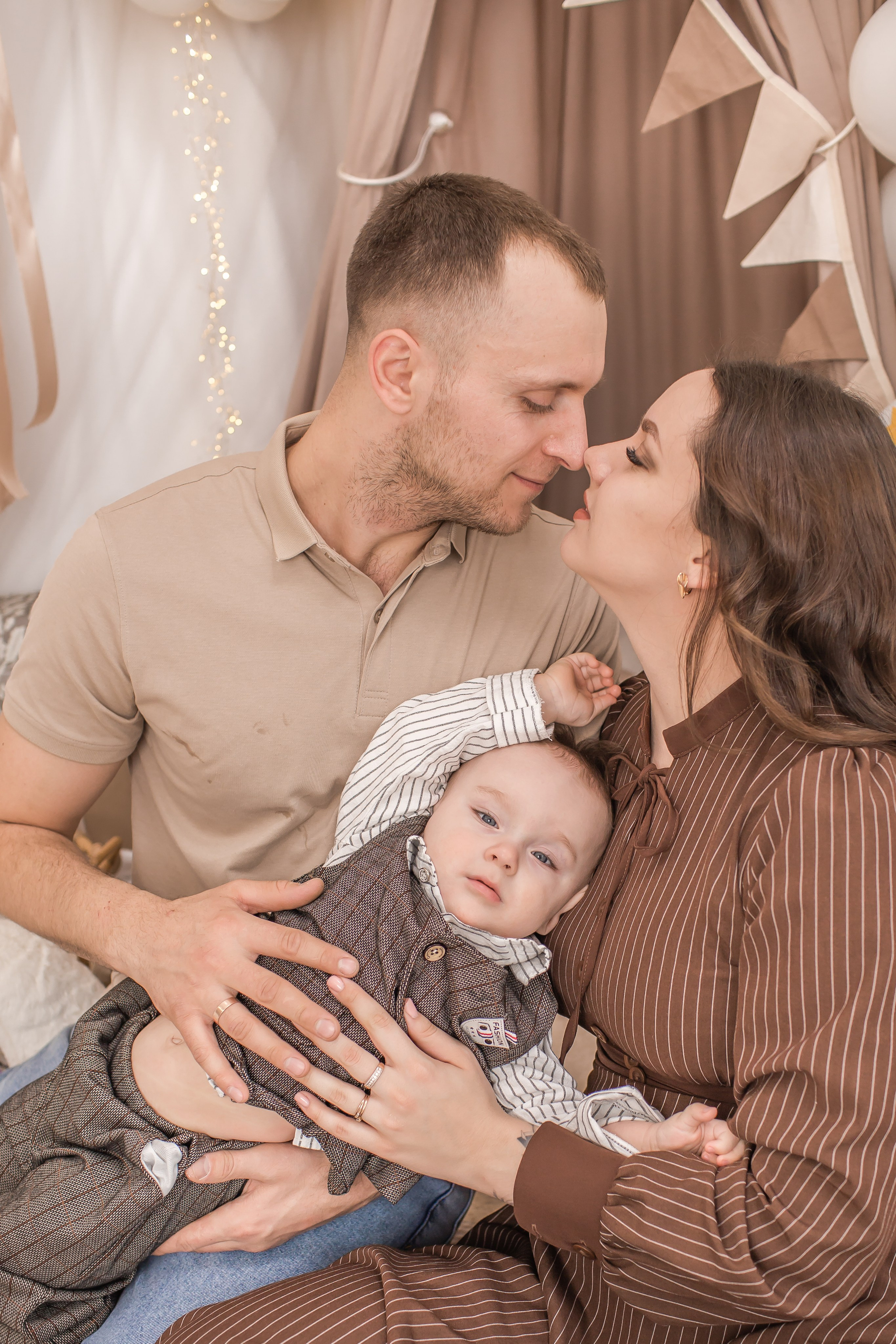 СЕМЕЙНЫЕ кадры. Детский семейный фотограф на первый годик город Новосибирск Дымова Светлана пакеты всё включено 1-3 года