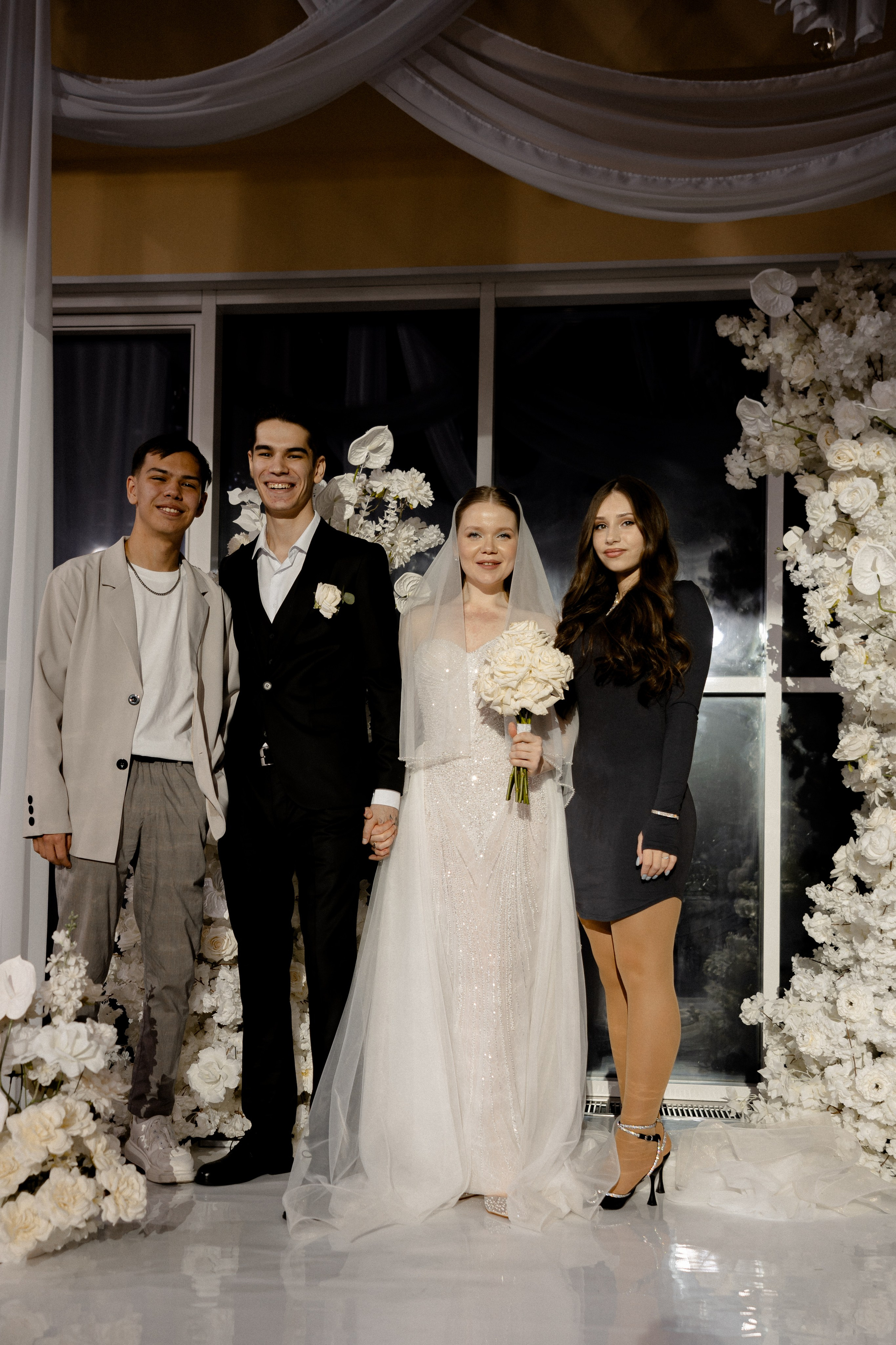 СВАДЕБНАЯ СЬЕМКА СБОРОВ В ОТЕЛЕ И ВЫЕЗД НА ЦЕРЕМОНИЮ (СНЯТО В СИБИРЕ В НИЖНЕВАРТОВСКЕ). Профессиональный фотограф, Санкт-Петербург — Виктория Богомолова