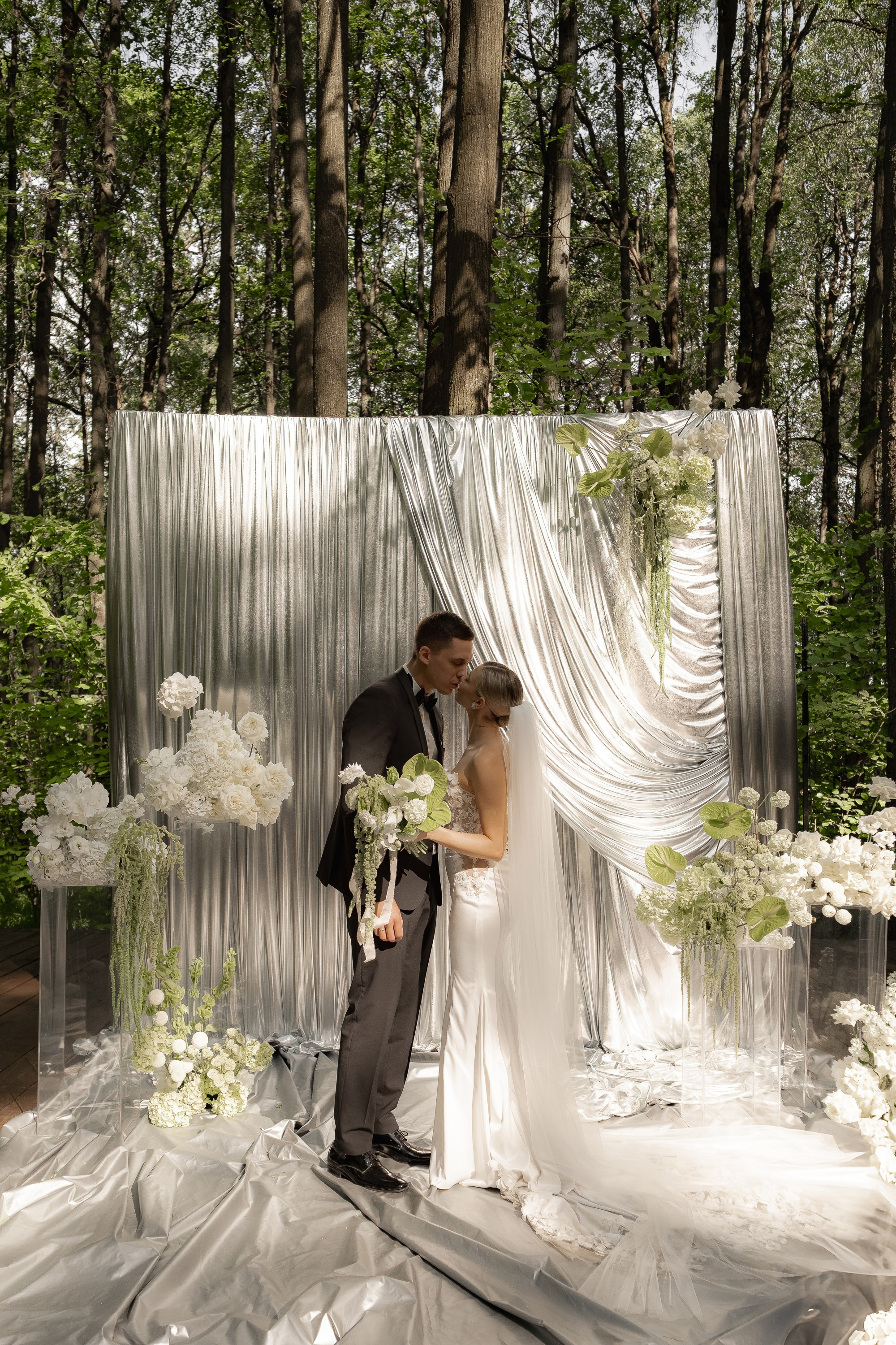 Love is all Around. Сентиментальная свадебная фотография